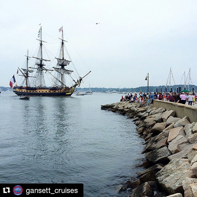 Hello #NewportRI! Come see the  #Hermione at @fortadamstrust from 07/08-07/09! @gansett_cruises
・・・
Vive la France! #hermione2015 #frigate @fortadamstrust @hermionevoyage photo: @barb1962