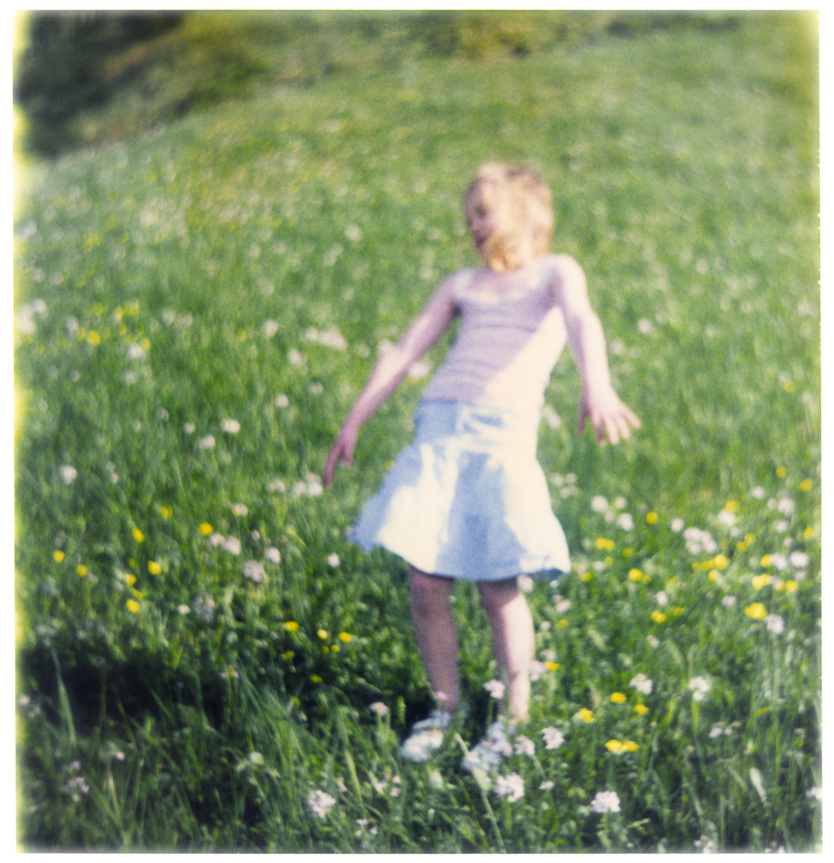 Falling into summer / 200