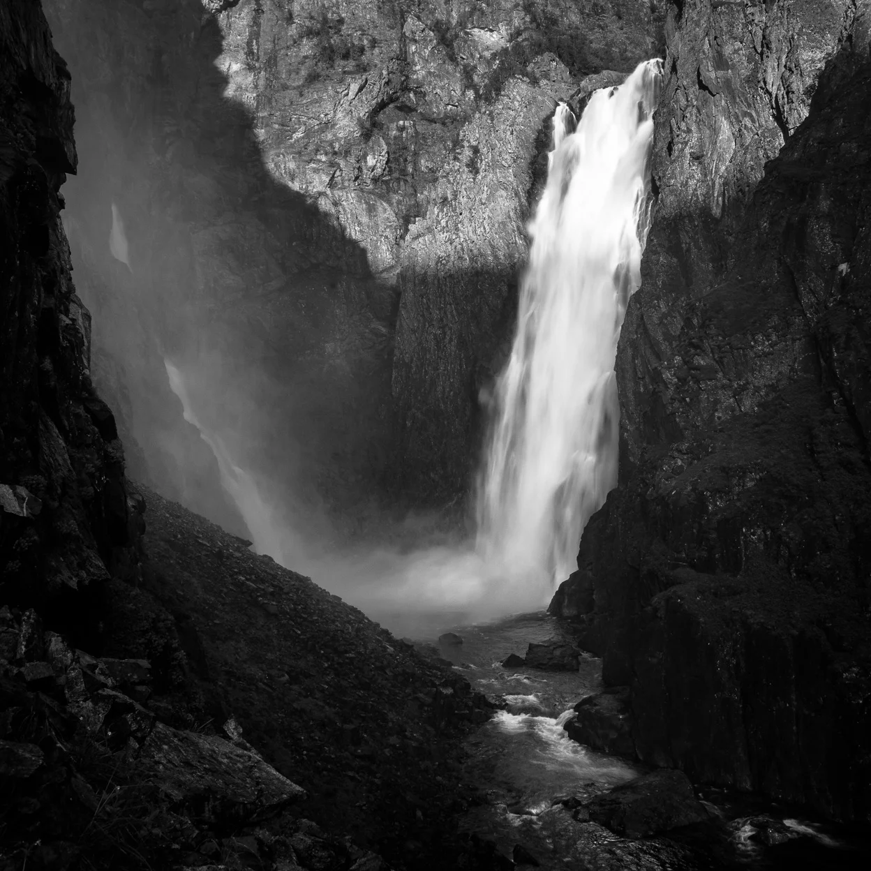  Vøringsfossen 135 meters / Eidfjord, Norway 2012 