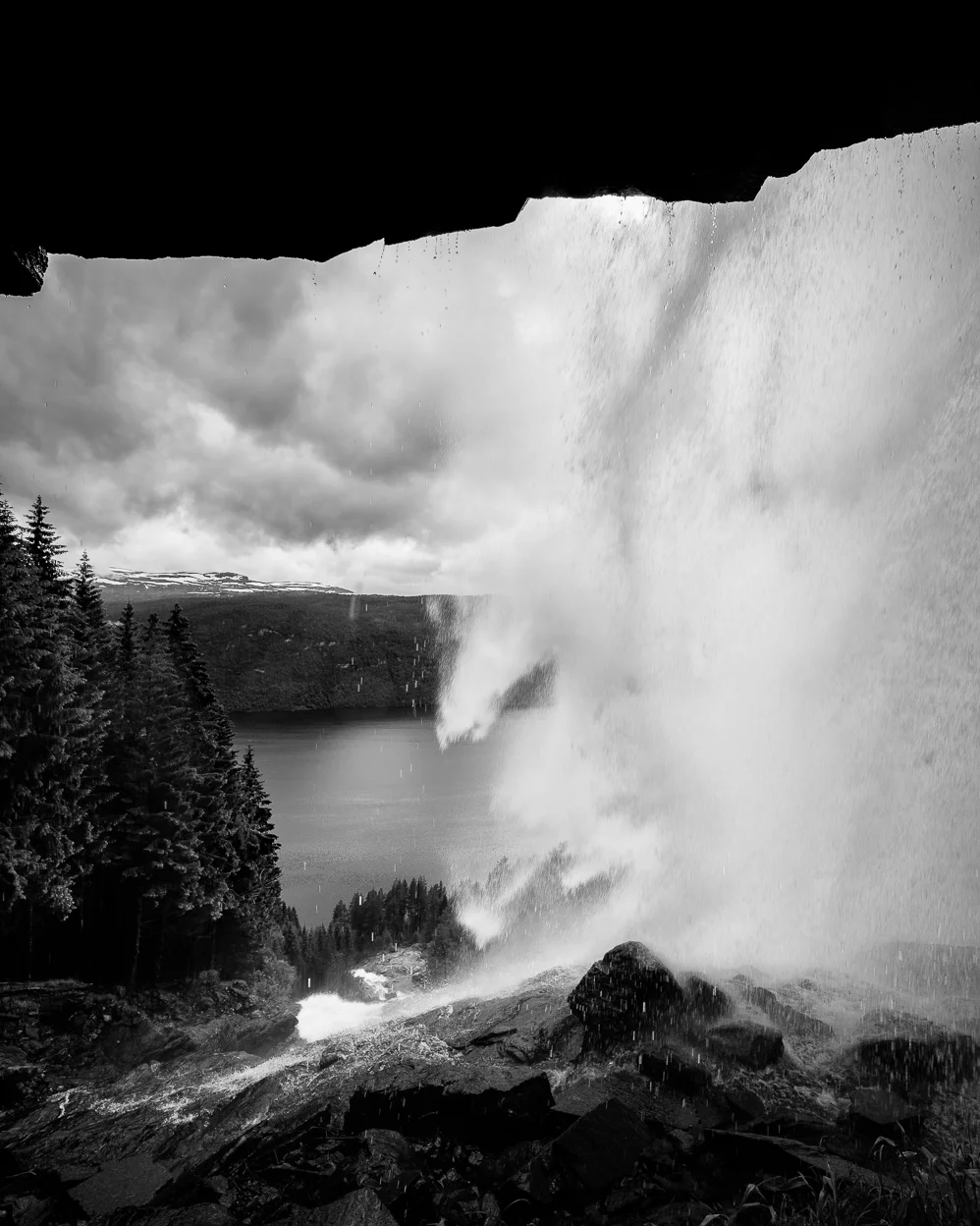 Behind the waterfall Tvinnefossen, which drops more than 250 meters into the Nordfjord / Randabygda, 2015 
