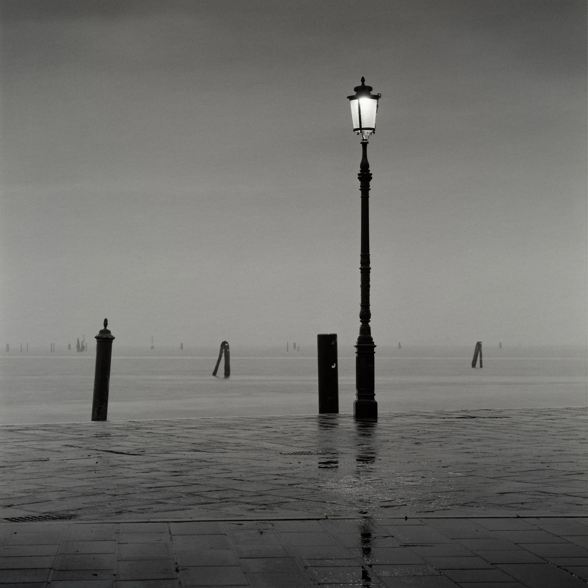 Fondamenta Sacca San Girolamo-SL66-150mm-HP5-Fomabrom_selentona 17x17cm.jpg