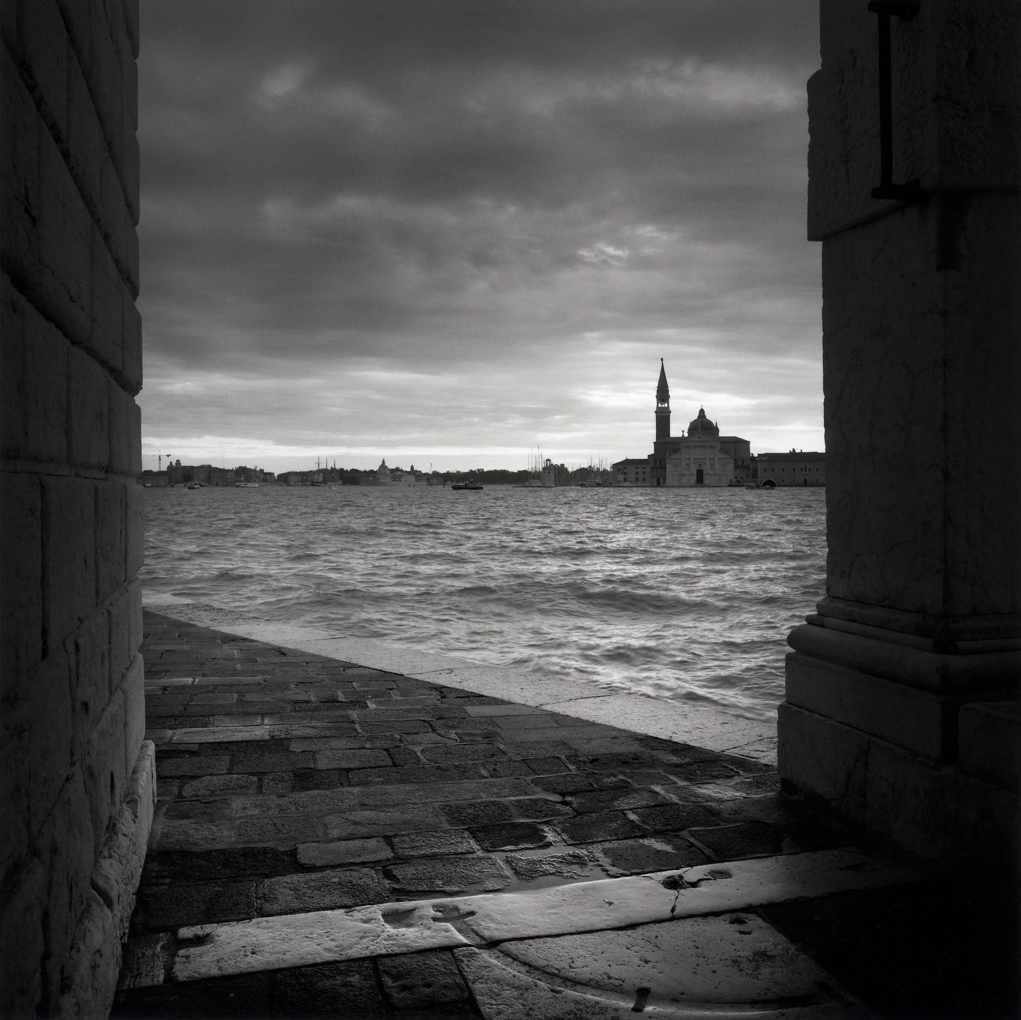 Soloppgang frå Punta mot Maggiore-SL66-150mm-TMAX100.jpg