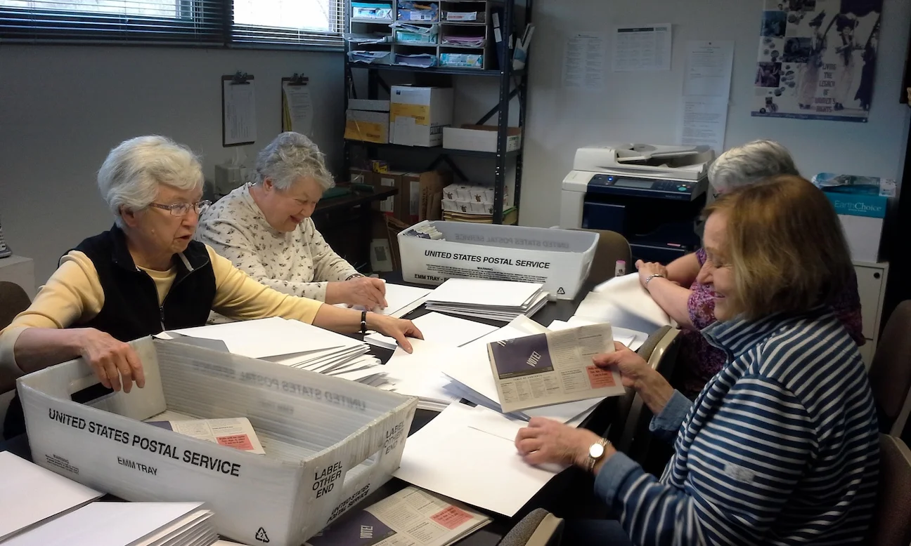 Volunteers mailing Spring 2017 Candidates' Answers
