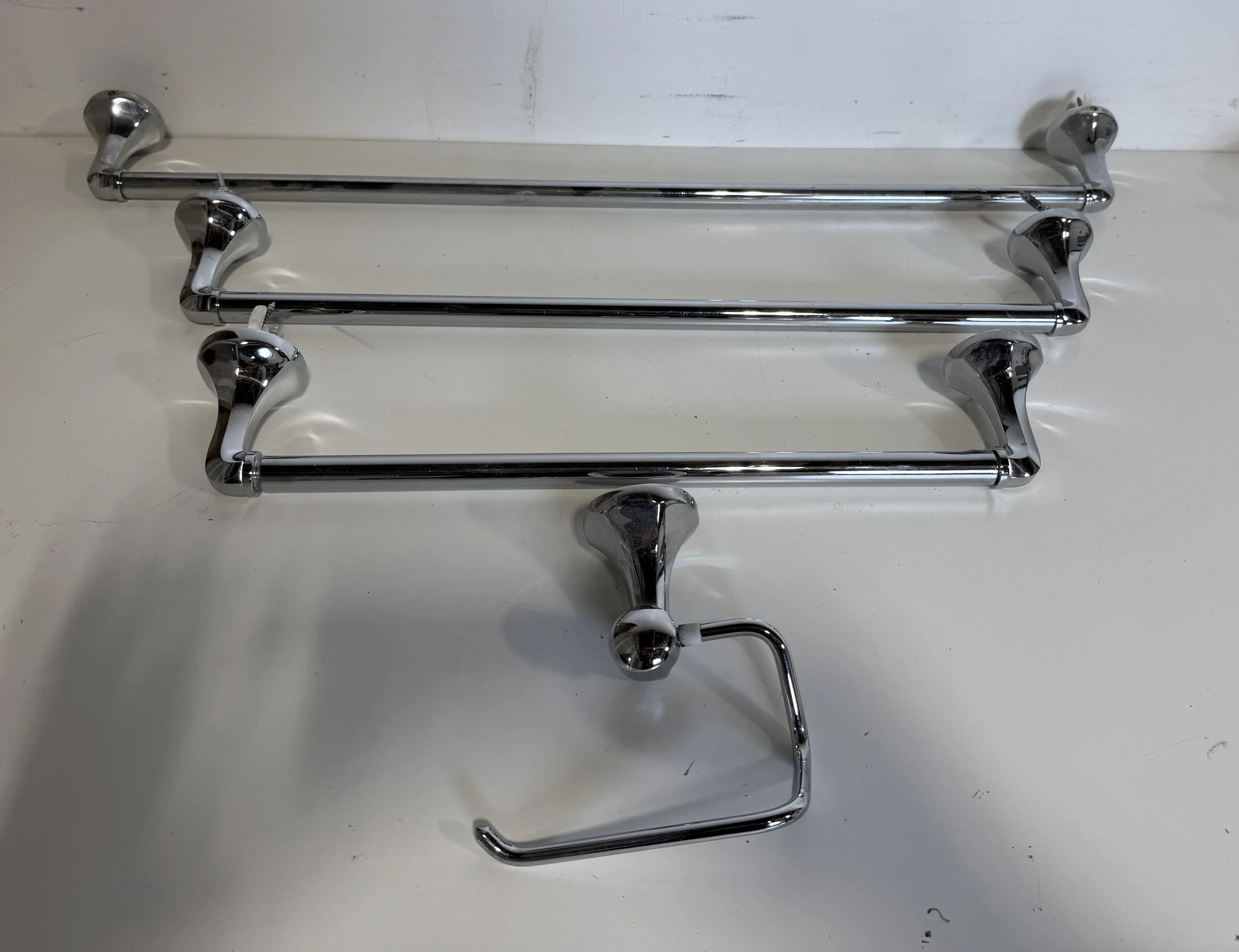 Bath Accessory W309 Set H