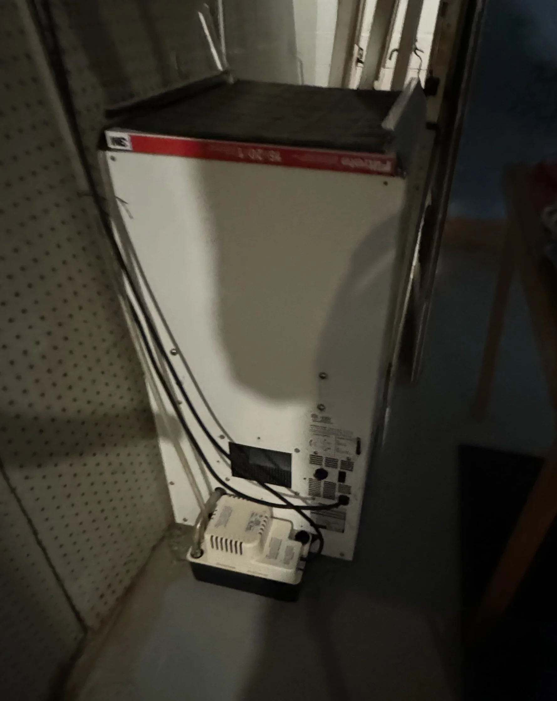 Thermador Santa Fe Whole house Dehumidifier FL28