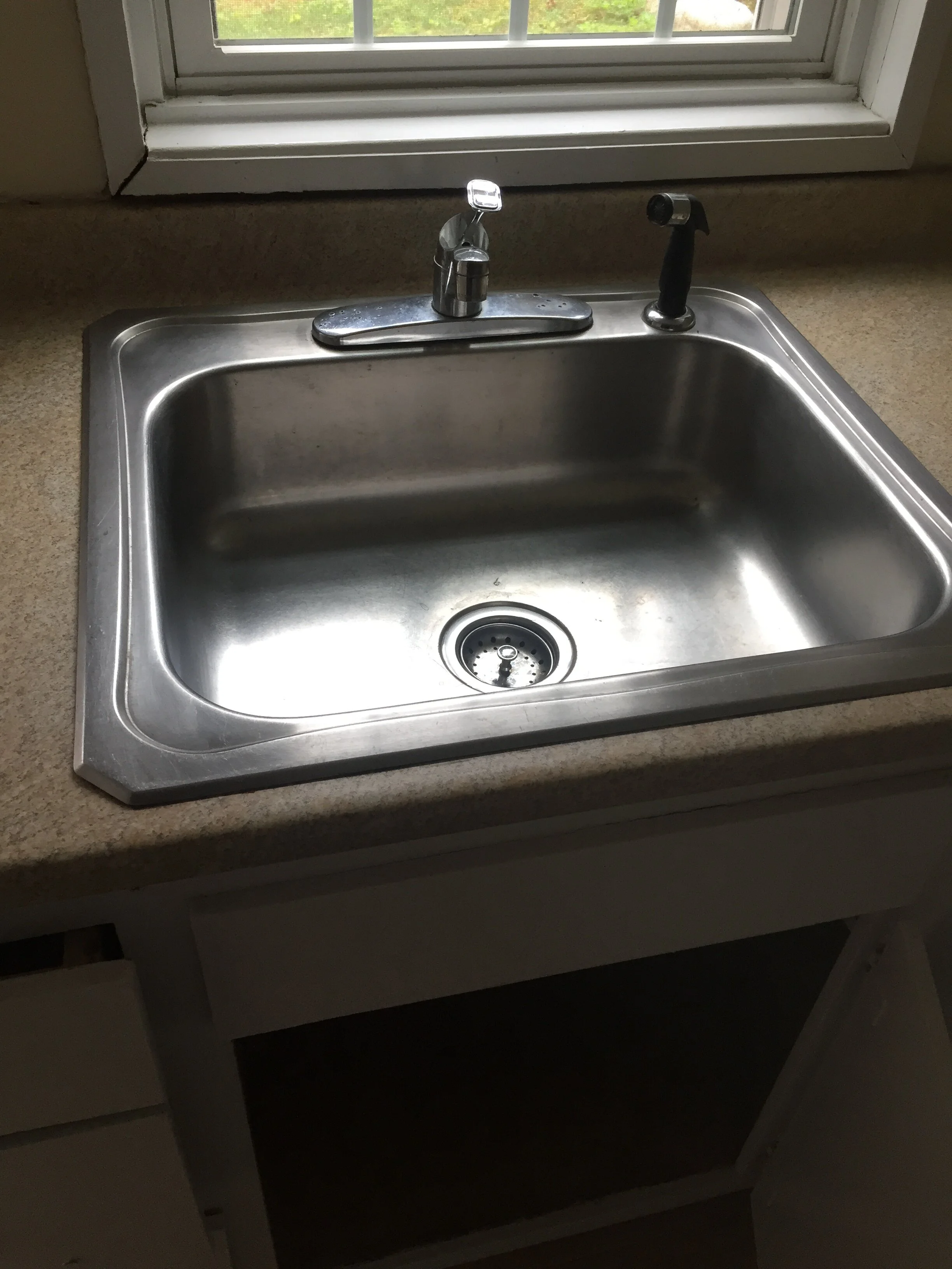 Stainless Steel Sink and fixture W655