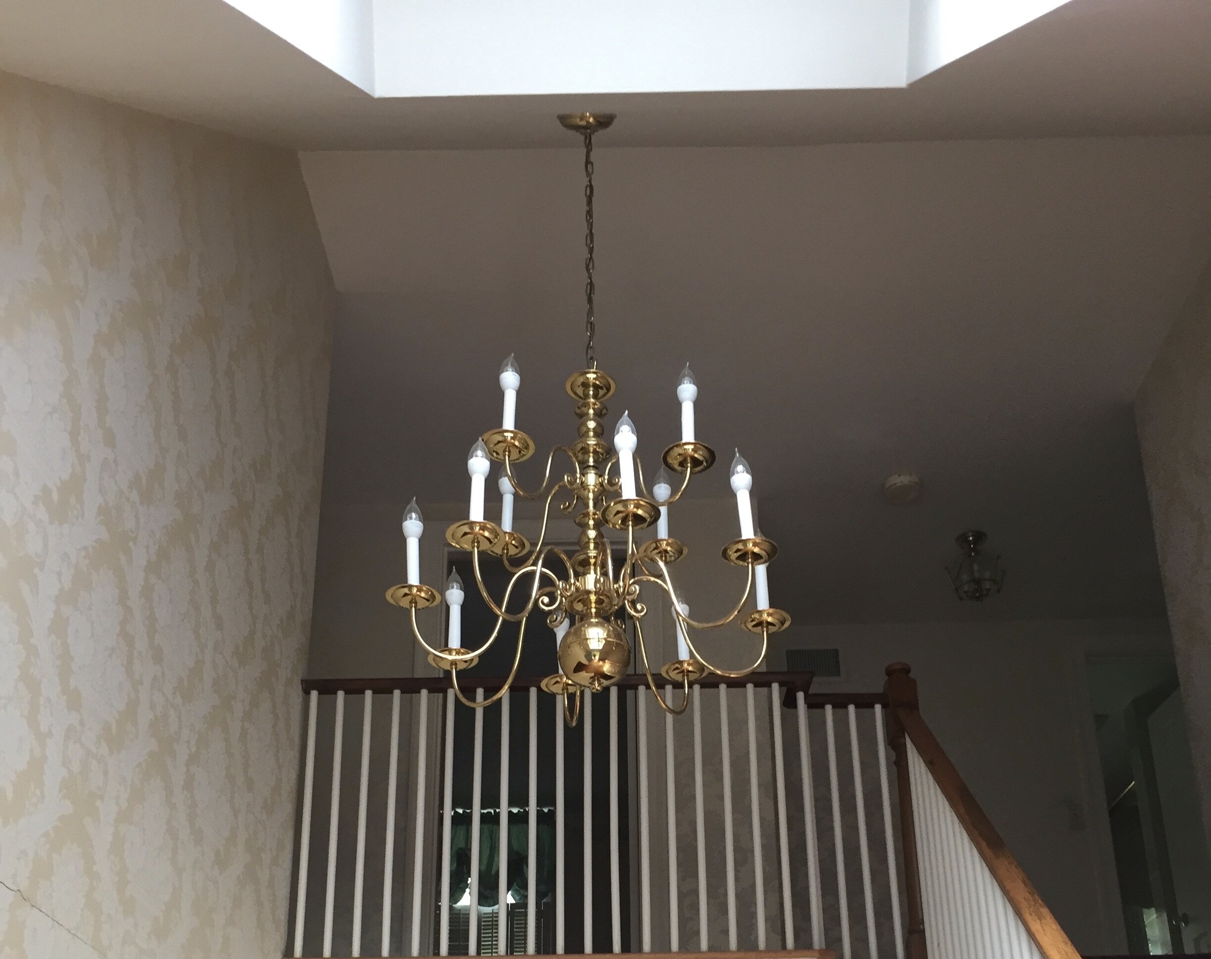 10 Light Brass chandelier W110