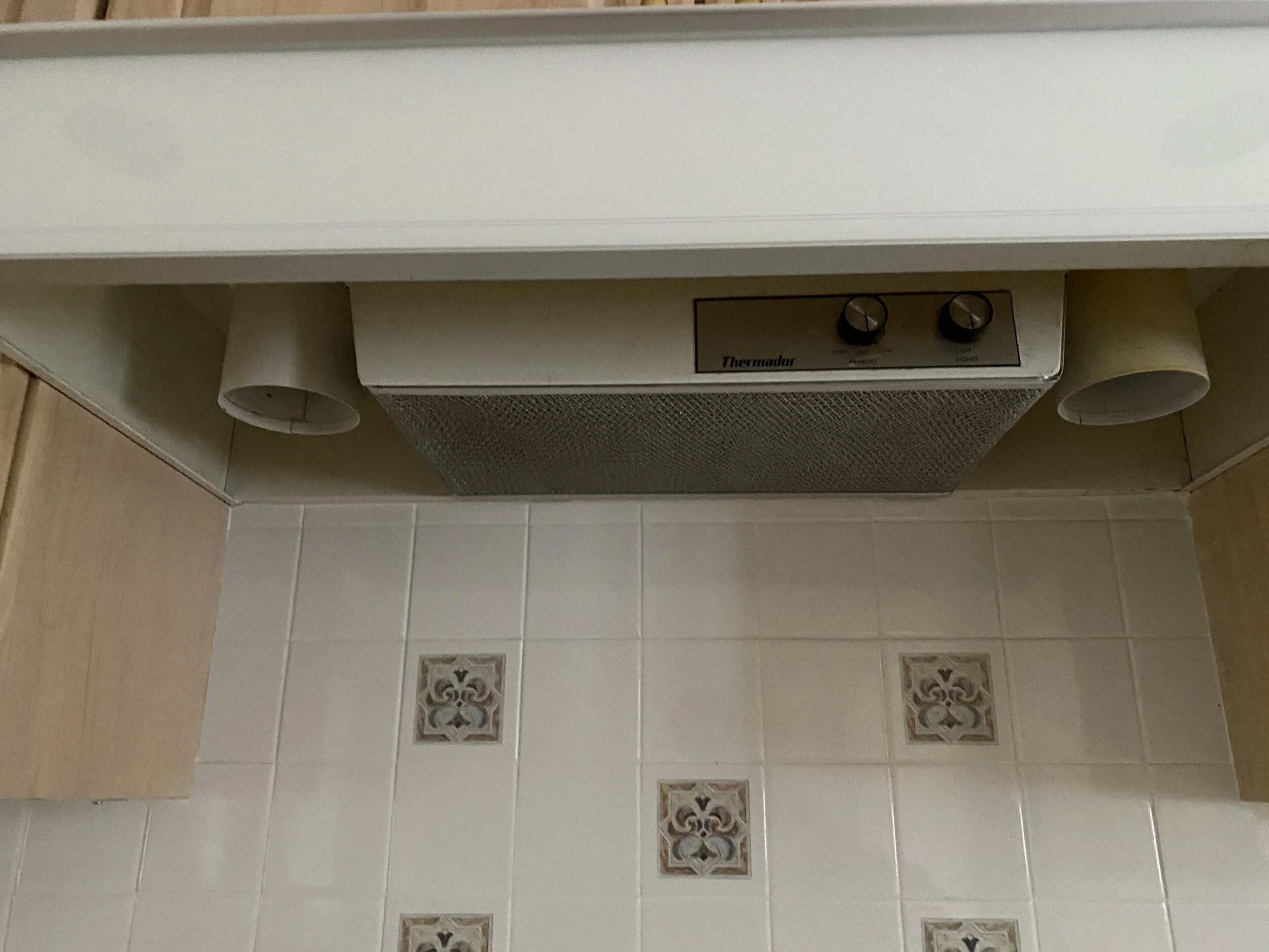 Thermador 36"  Range Hood W695