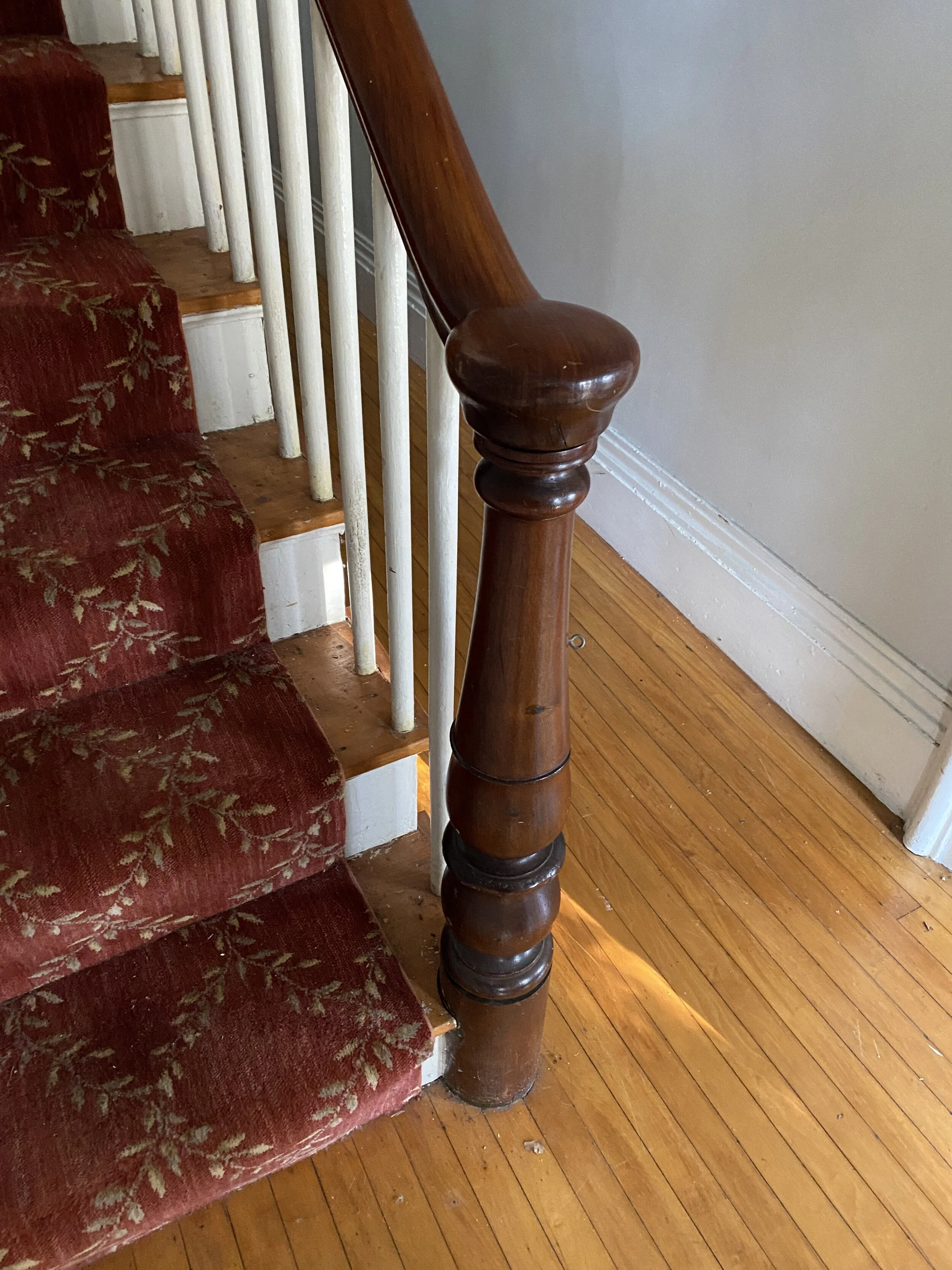 Antique Stair Bannister and Newell post Z999