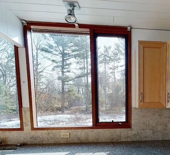 Deck House Fixed Panel with Casement Right  C282