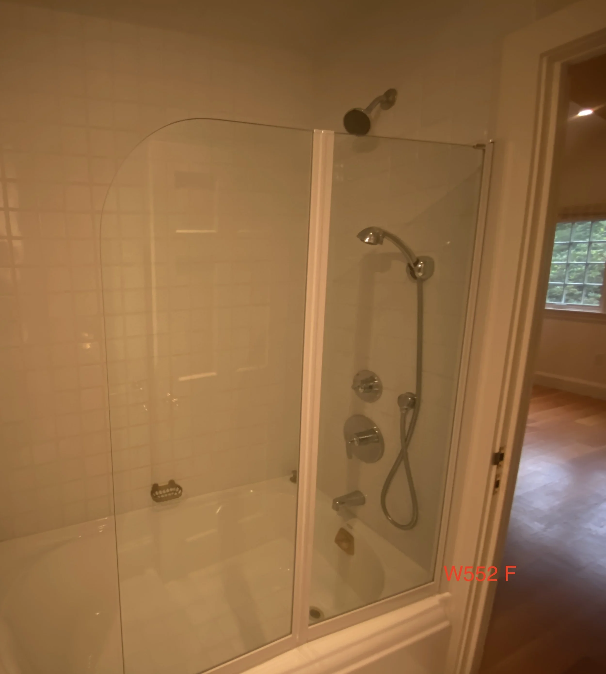 Cesana bi-fold shower door W552 F