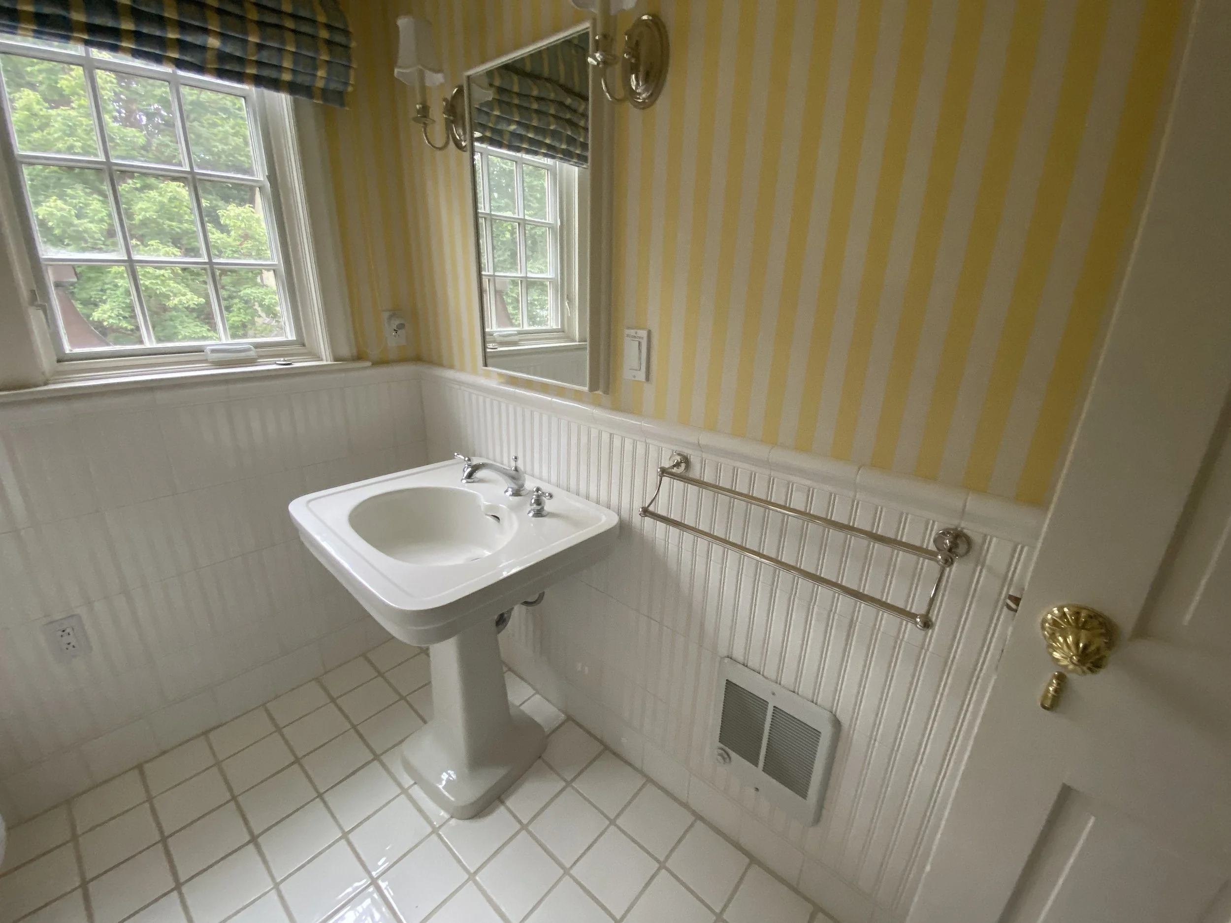 Antique JL Mott Pedestal Sink W552