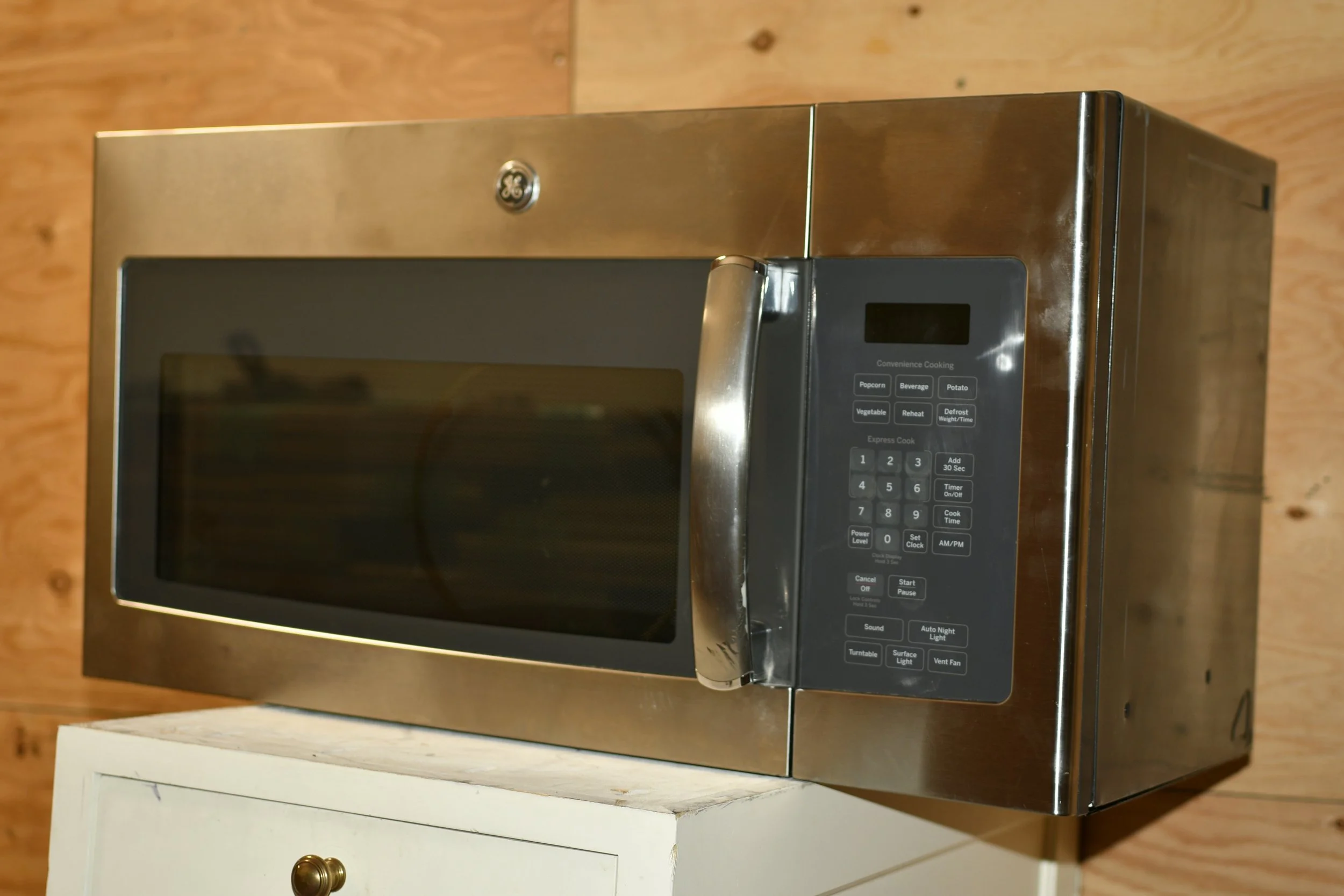 GE Stainless Steel microwave W616