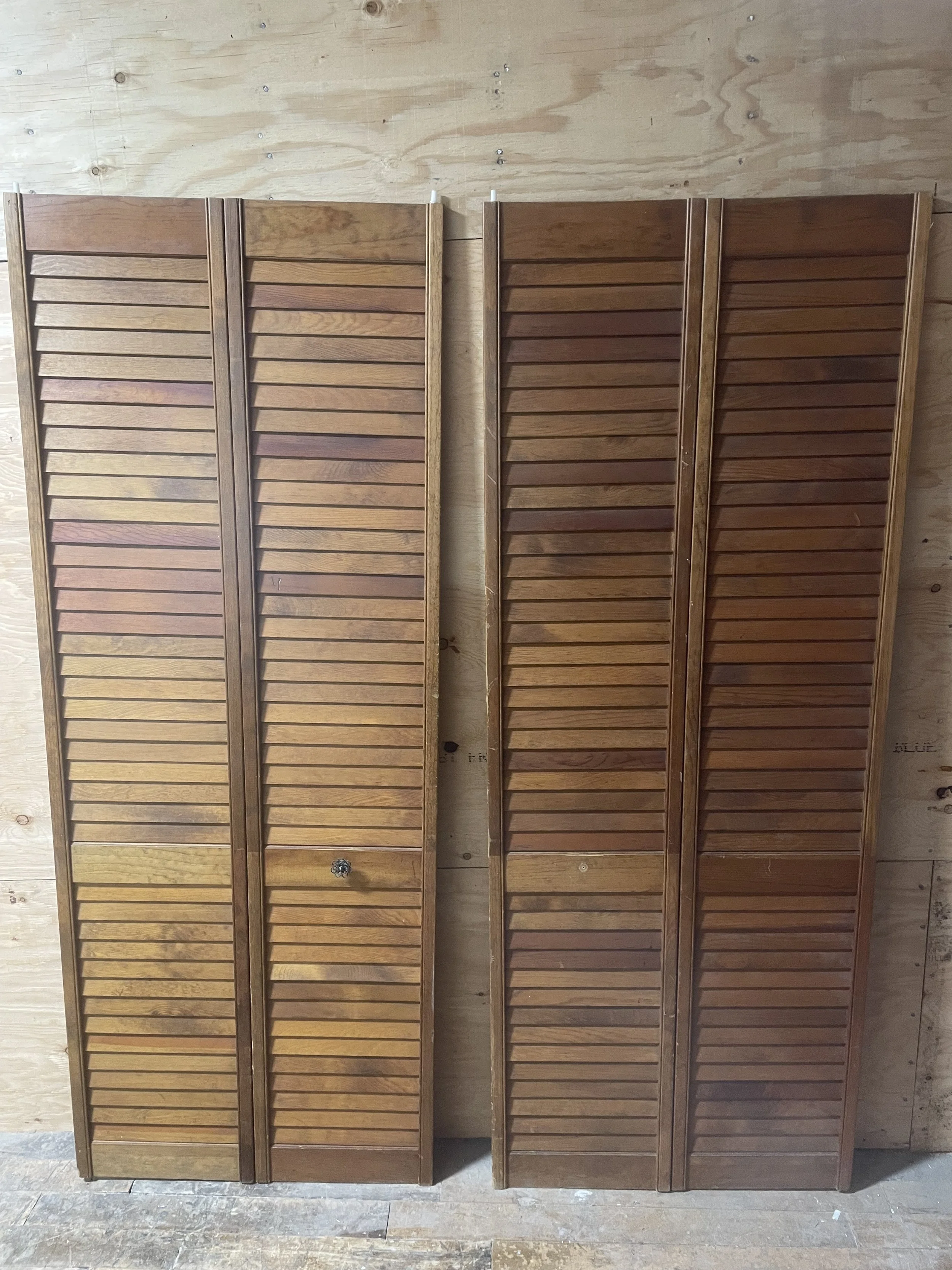 Wood Louvered Bifold Door Z999
