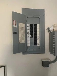 Cutler Hammer 125 Amp Electrical  Sub Panel  D143