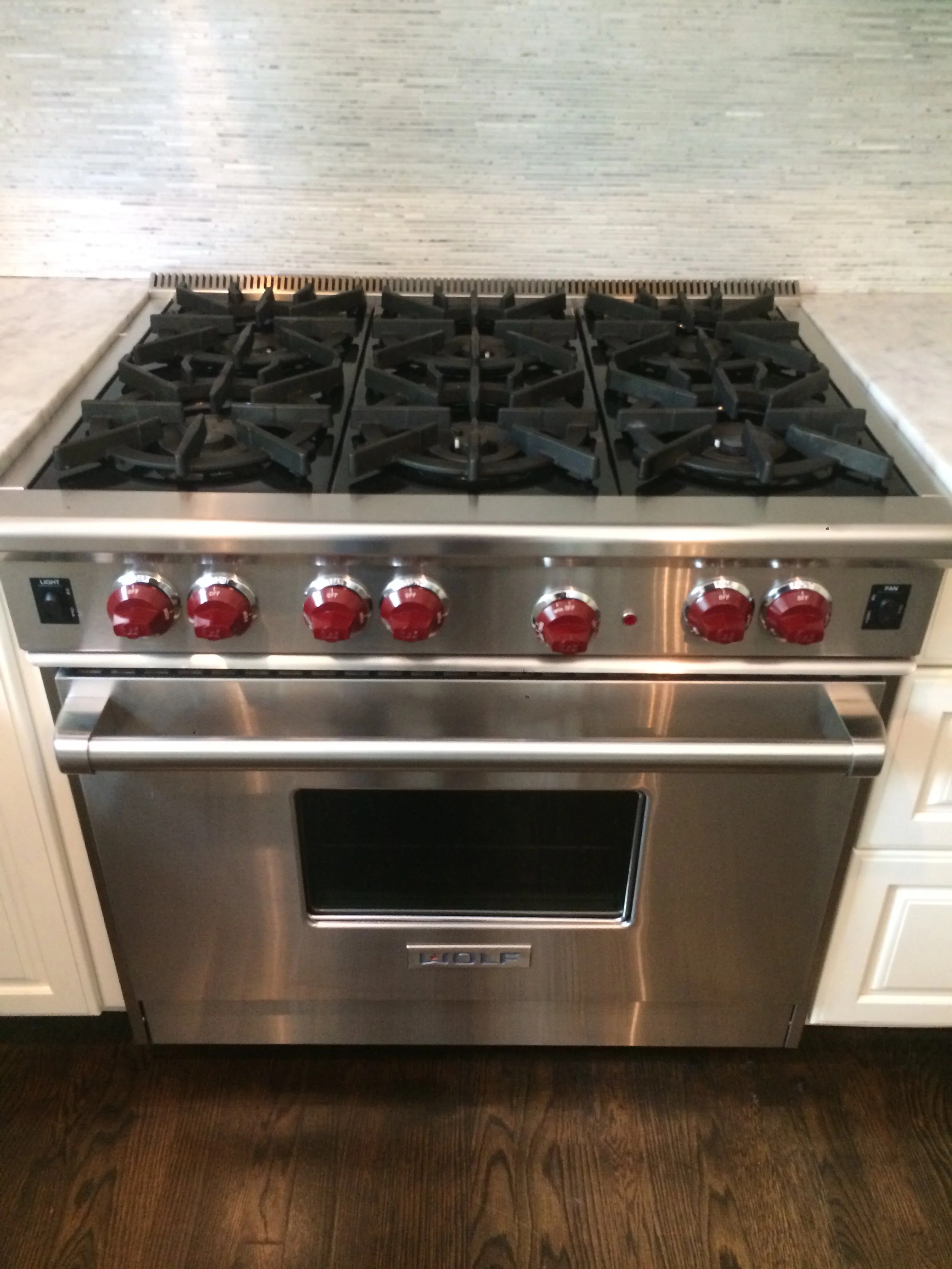 Wolf 36" Natural Gas Range B215