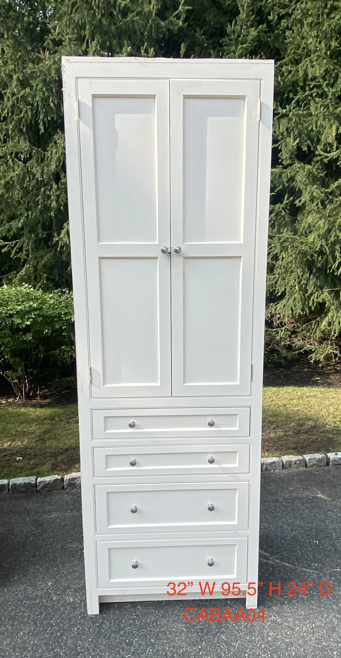 Triple Crown Cabinet and Millwork Kitchen Cabinets W515
