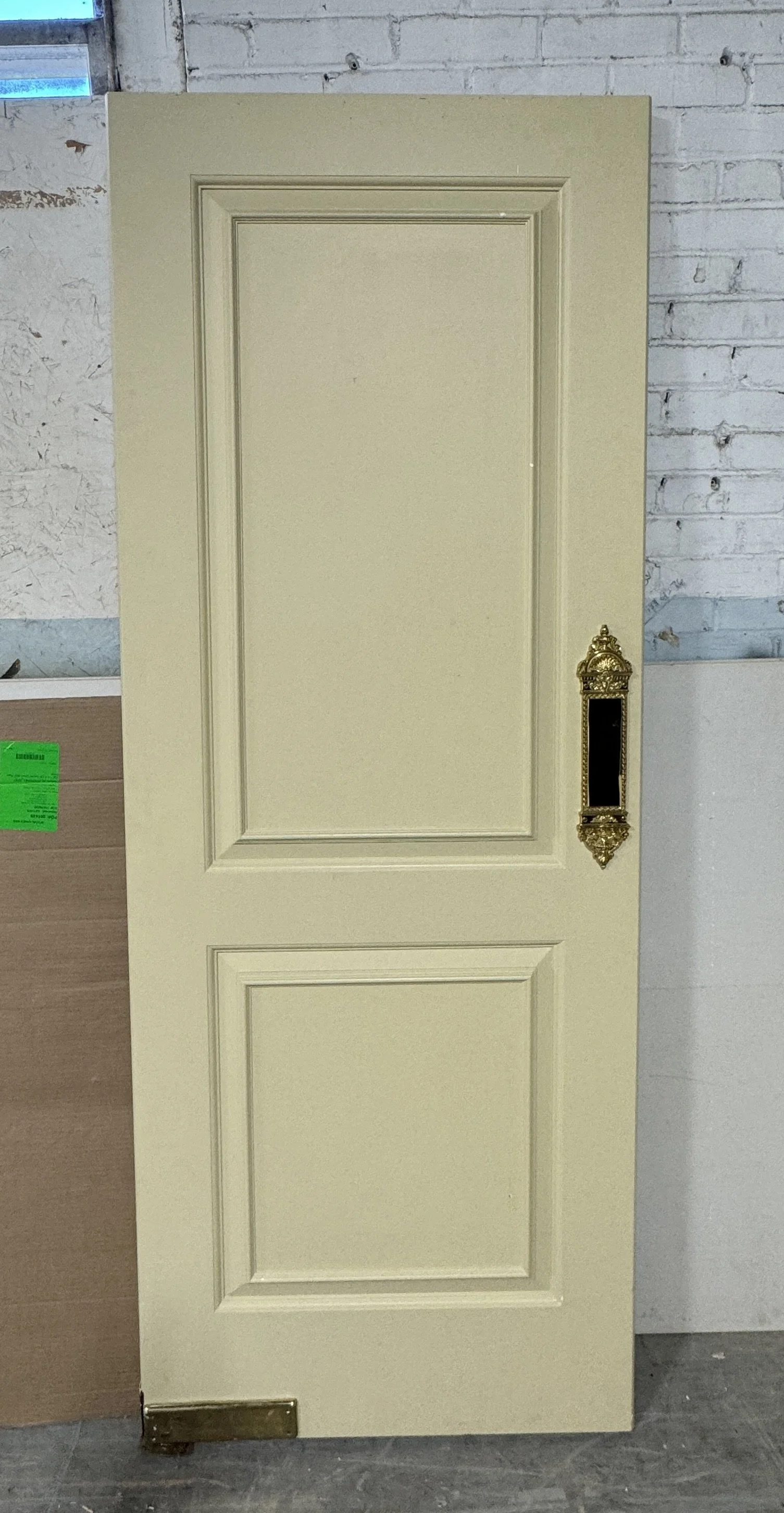 Wood Door with Bi-directional Pivot Swing Z999