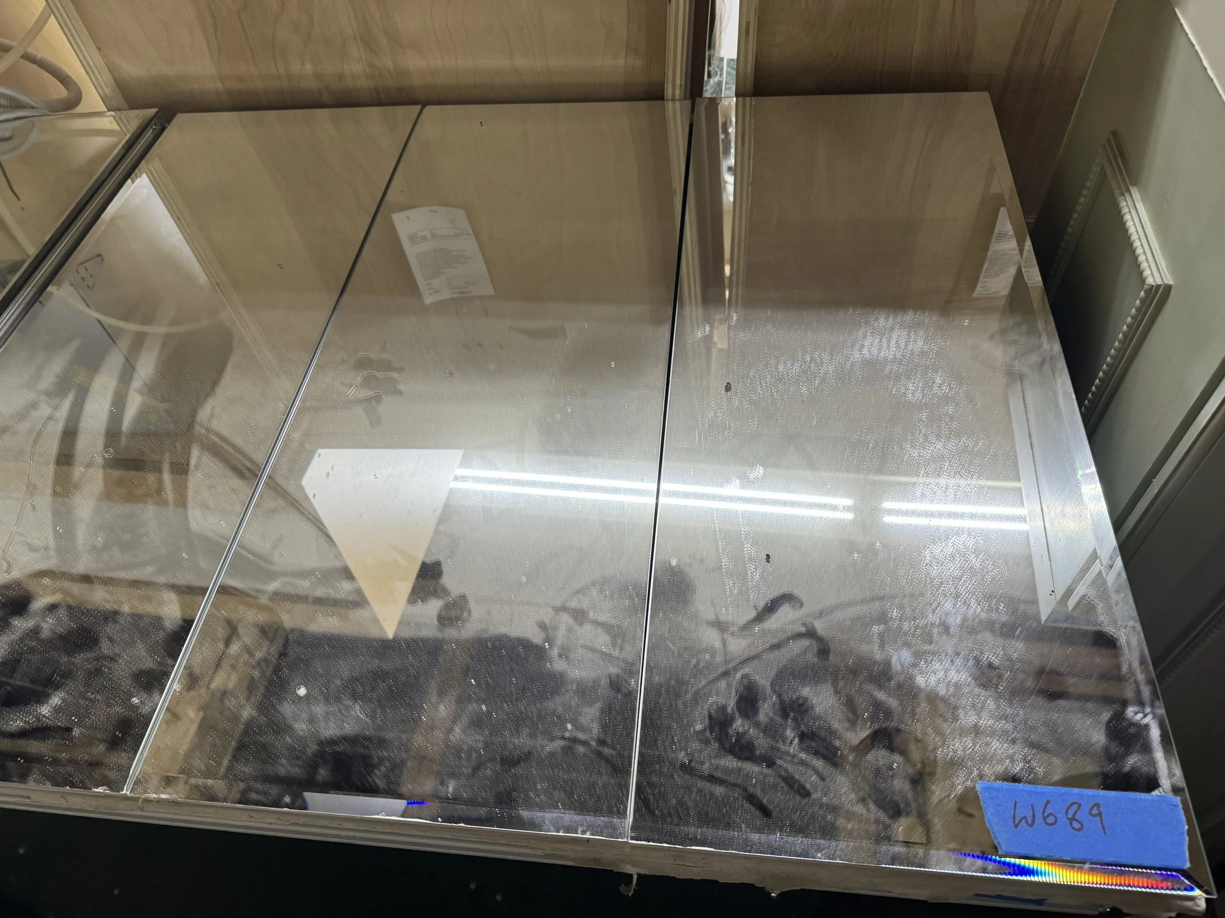 Triple Mirror Medicine Chest W689 C