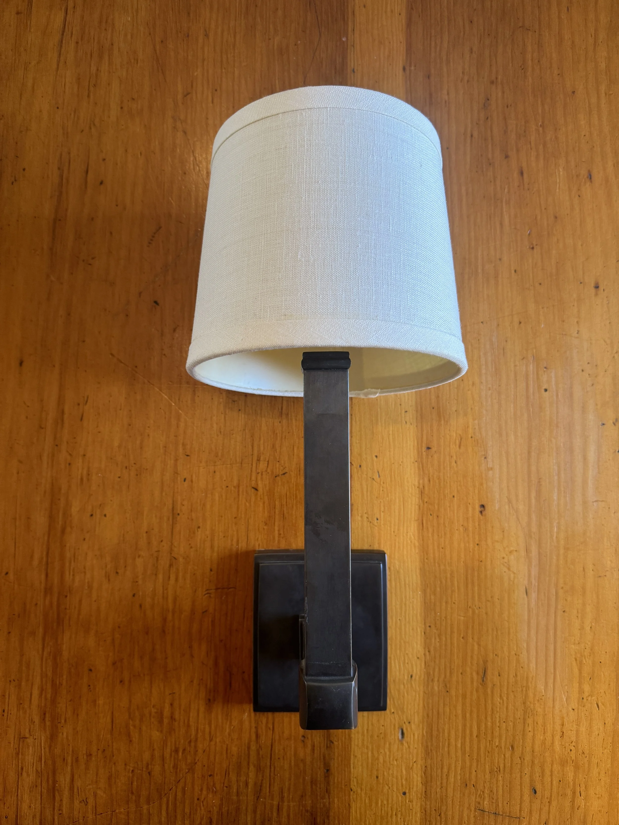 CHAPMAN & MYERS SQUARE TUBE SINGLE SCONCE IN BRONZE WITH NATURAL PAPER SHADE  W515