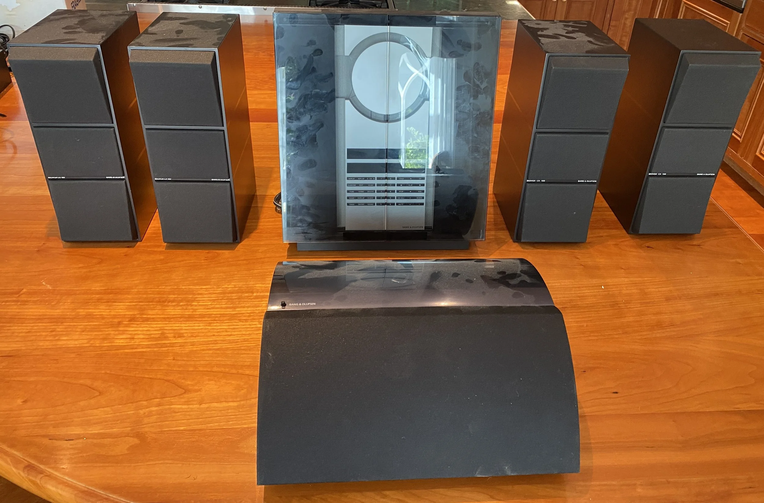 Bang & Olufsen B&O Beosound 3000 CD and Radio Music system  Z992