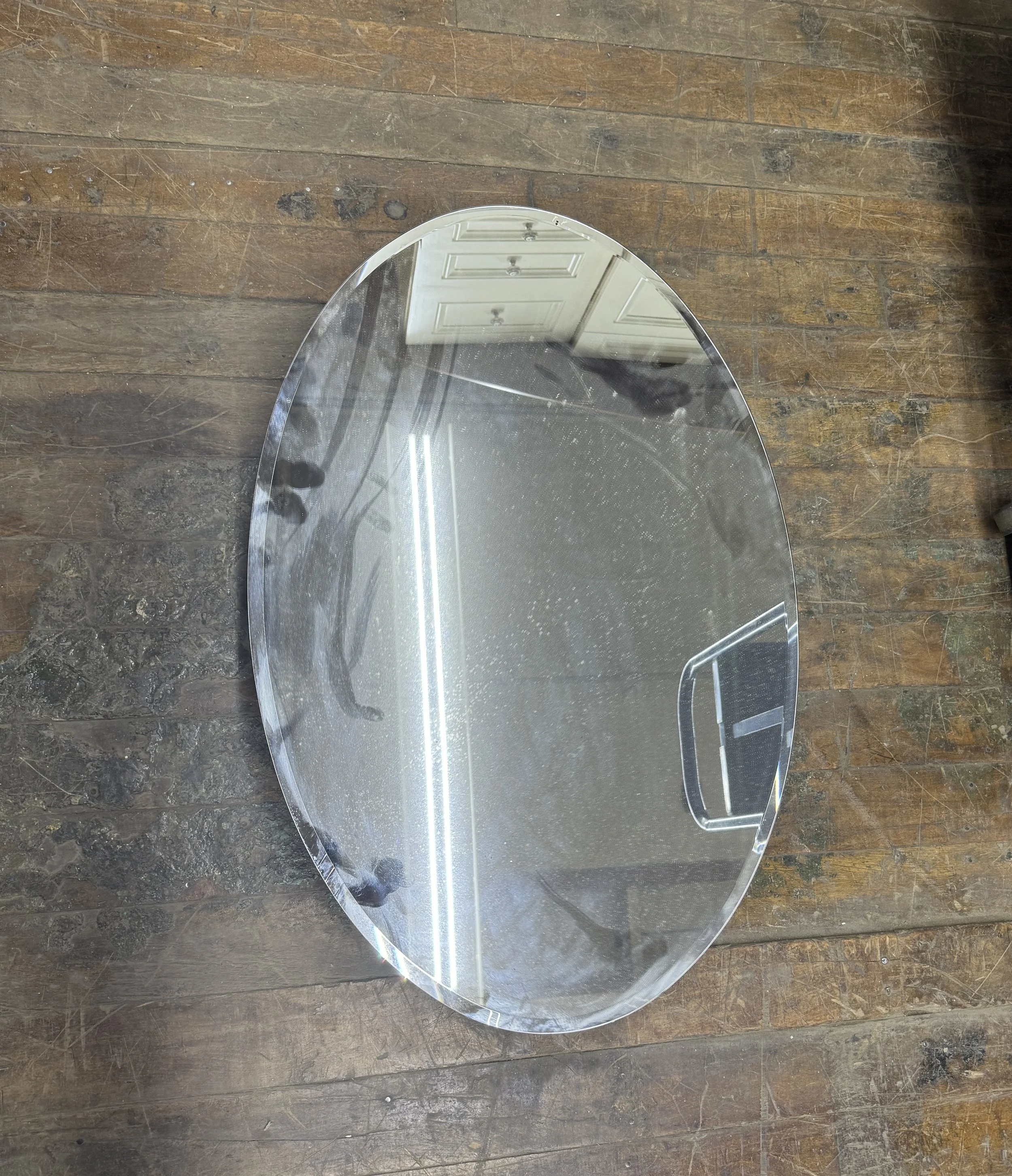 Oval Medicine Chest W110