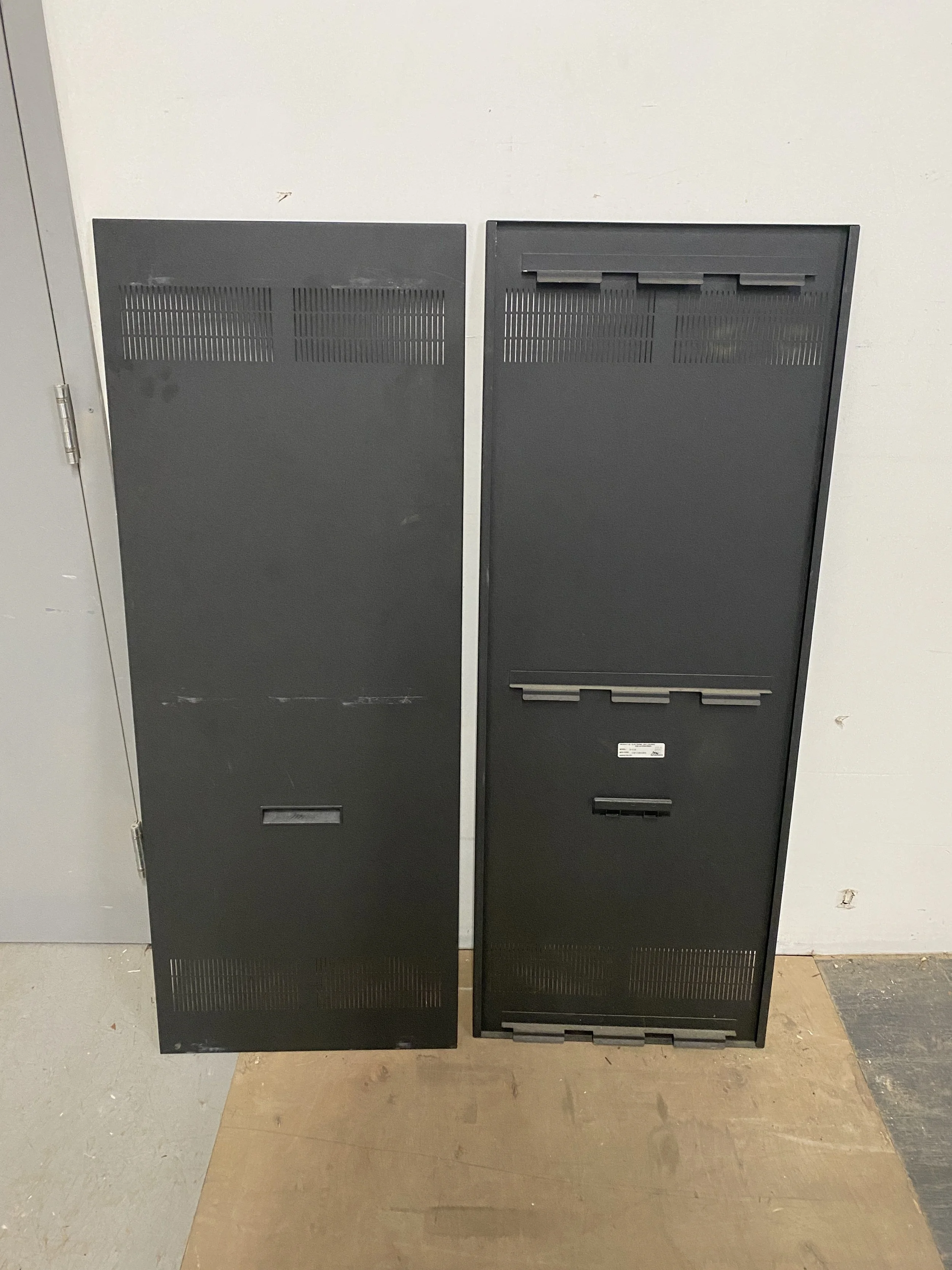 Middle Atlantic SP-5-29-26 PAIR OF SIDE PANELS Z999