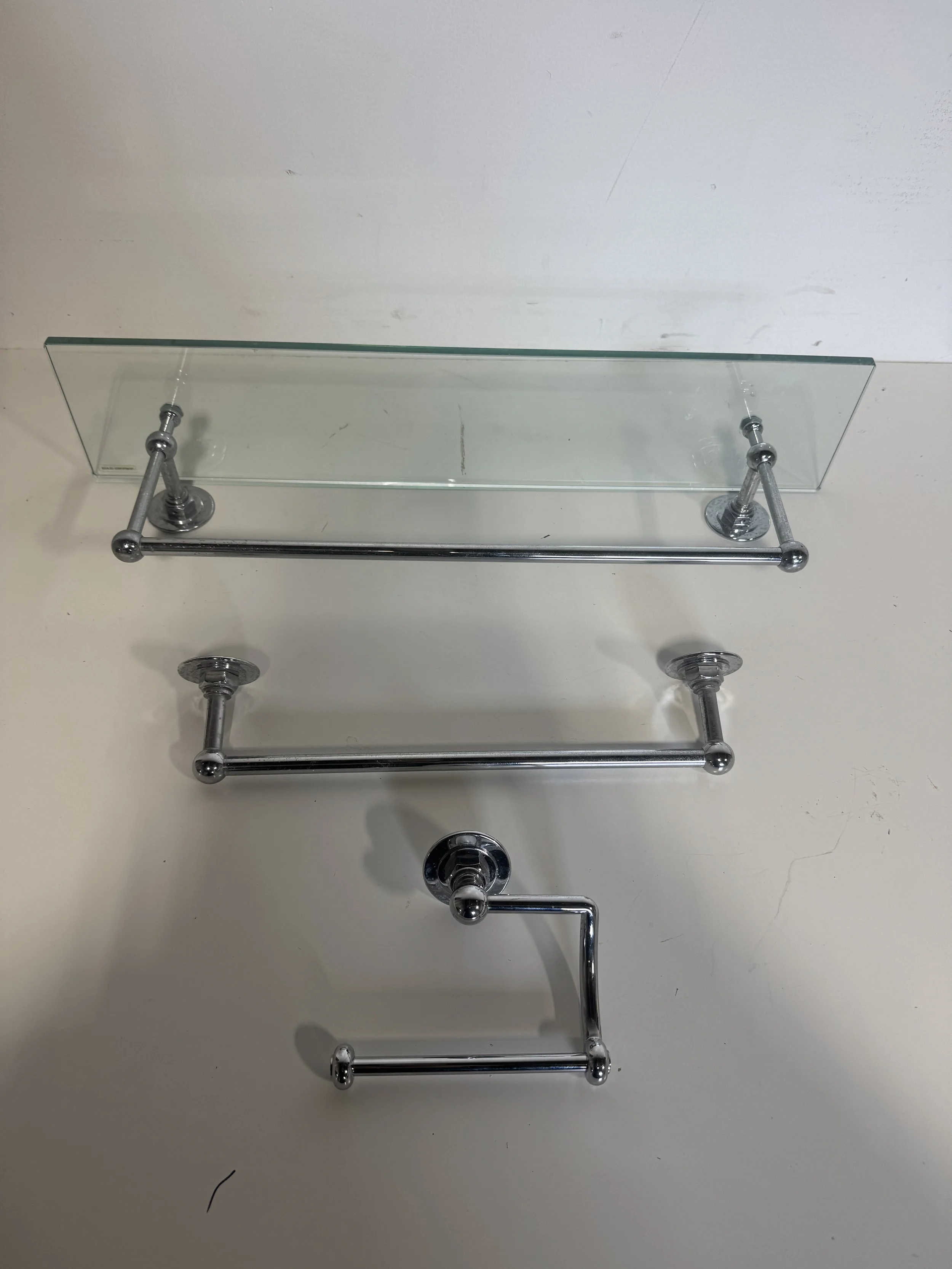 Polished Chrome Bath Accessory Set FL28 C