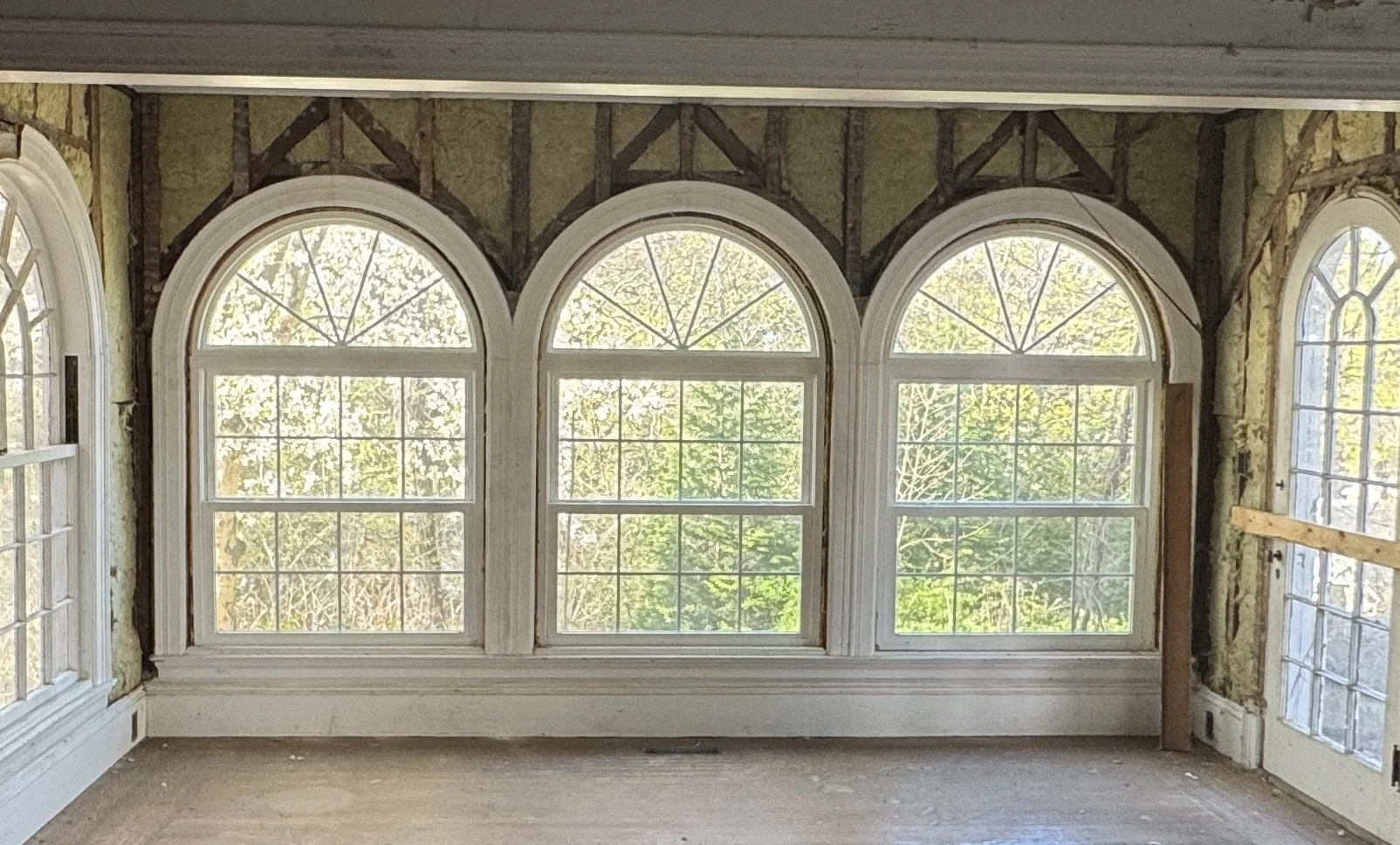 MI Brand Vinyl Double Hung Windows N156