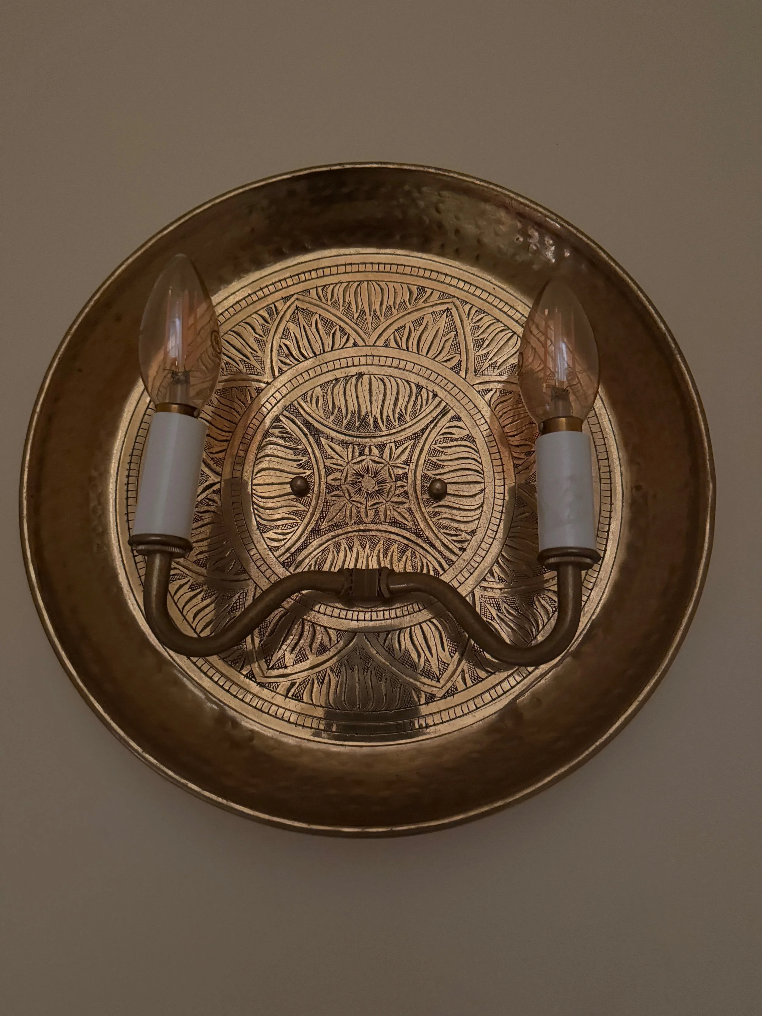 LIGHT GH 06.jpg