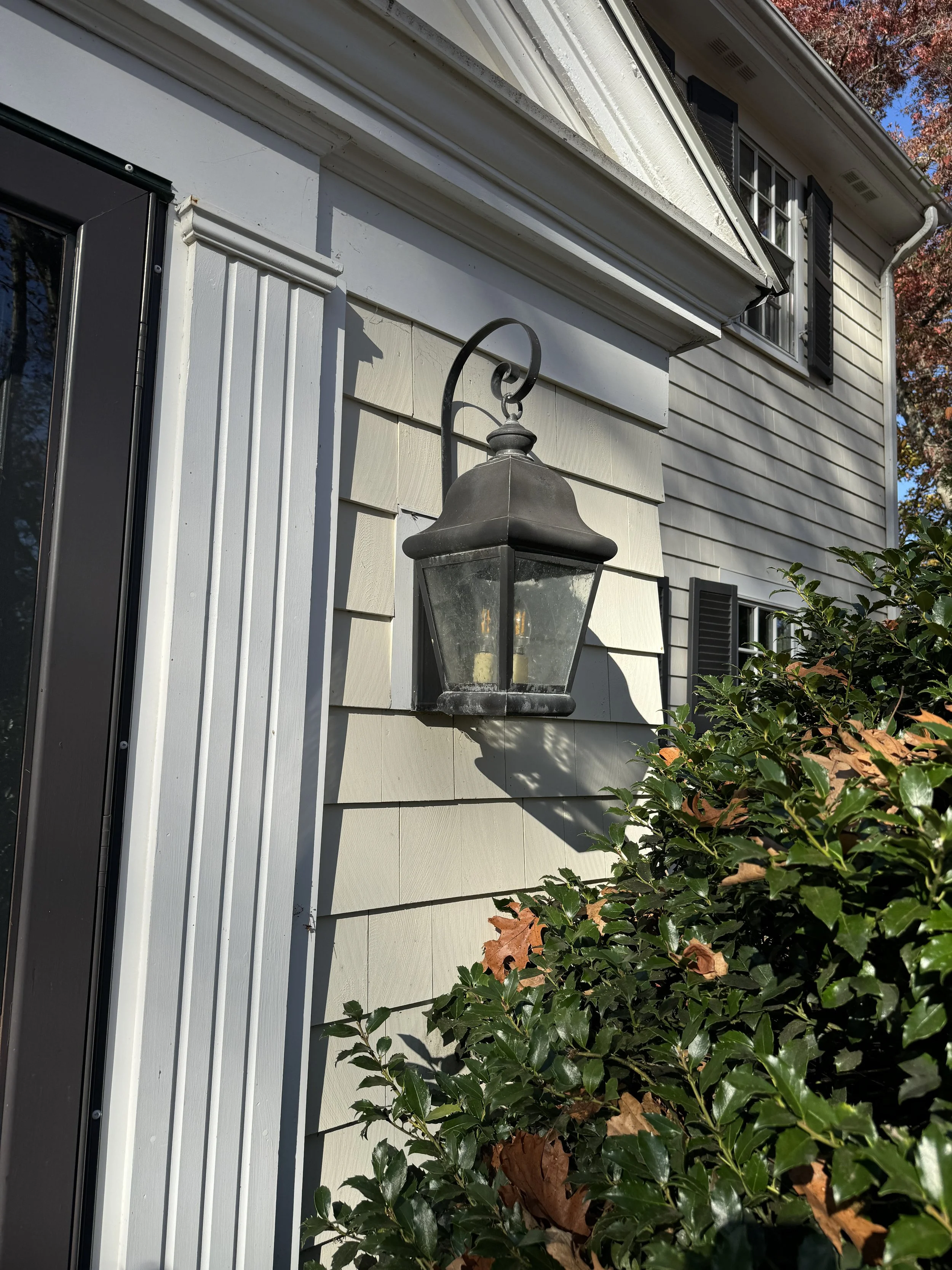 Black Wall Mount W535 B