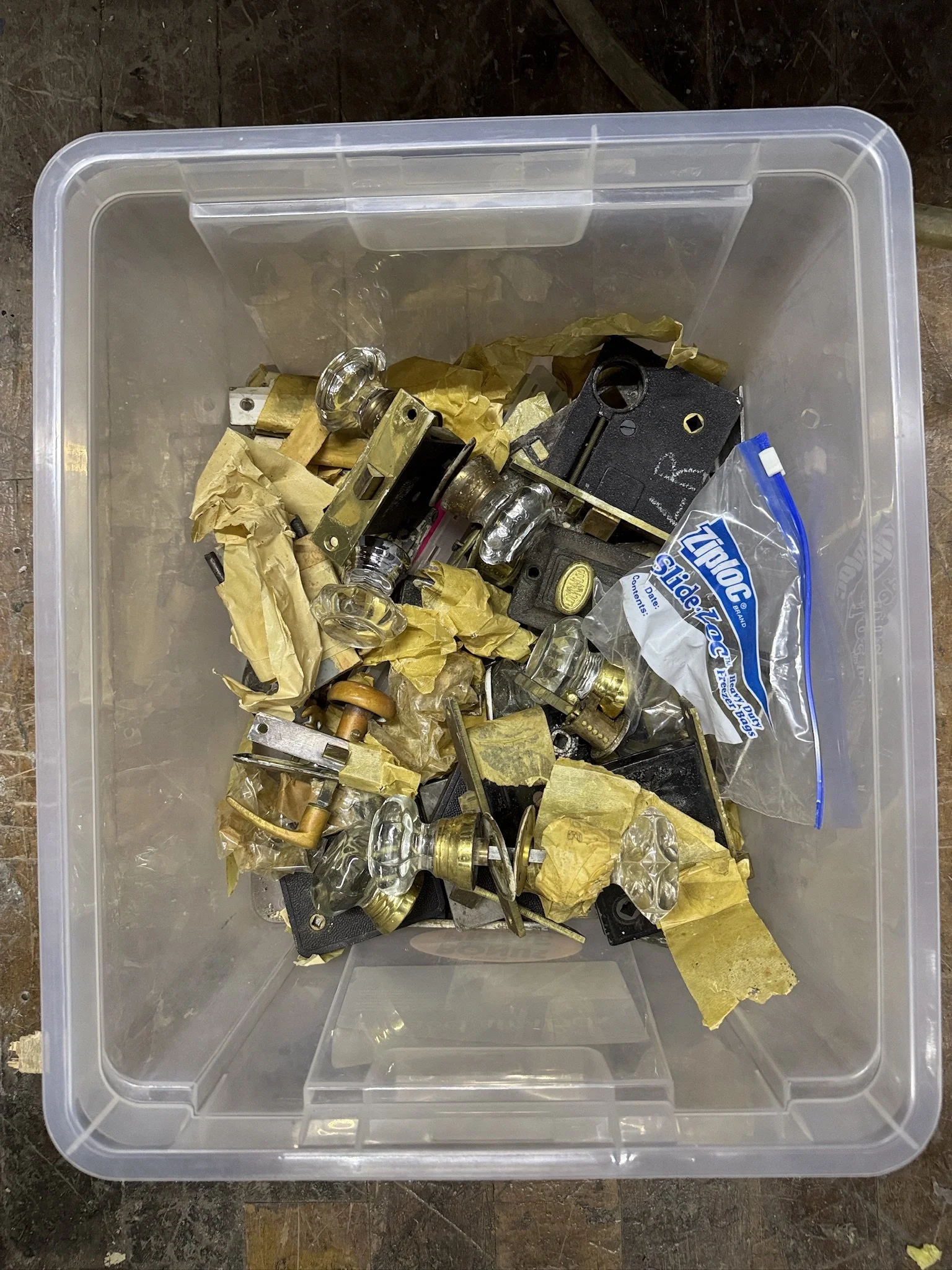 Antique Glass Door Knobs Z999