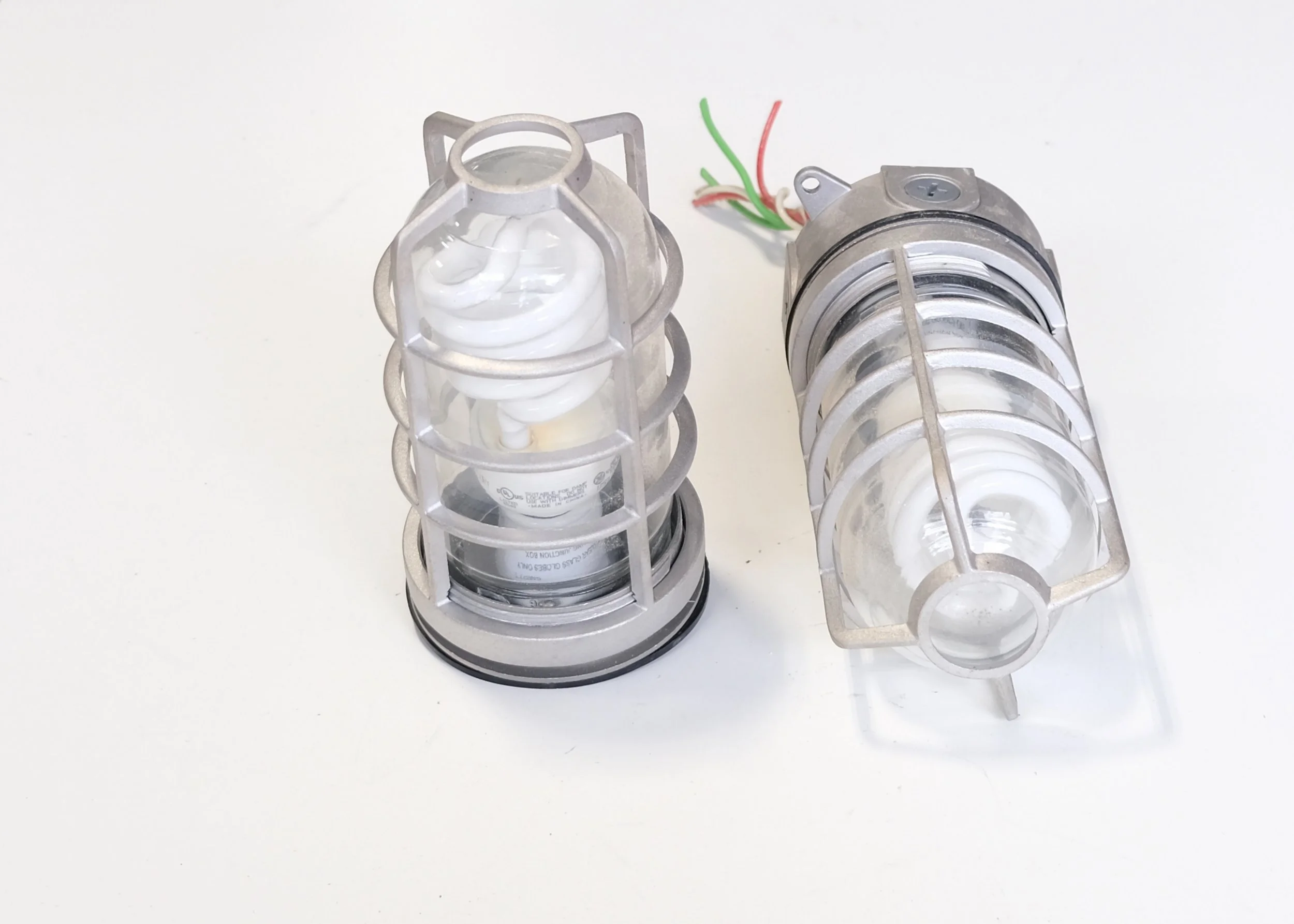 LIGHT 17-W184 - 2.jpg