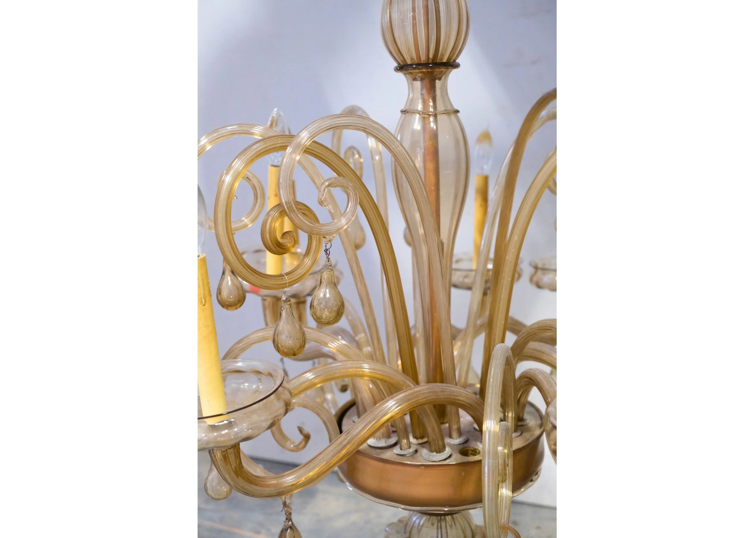 LIGHT 19-W184 - 2.jpg