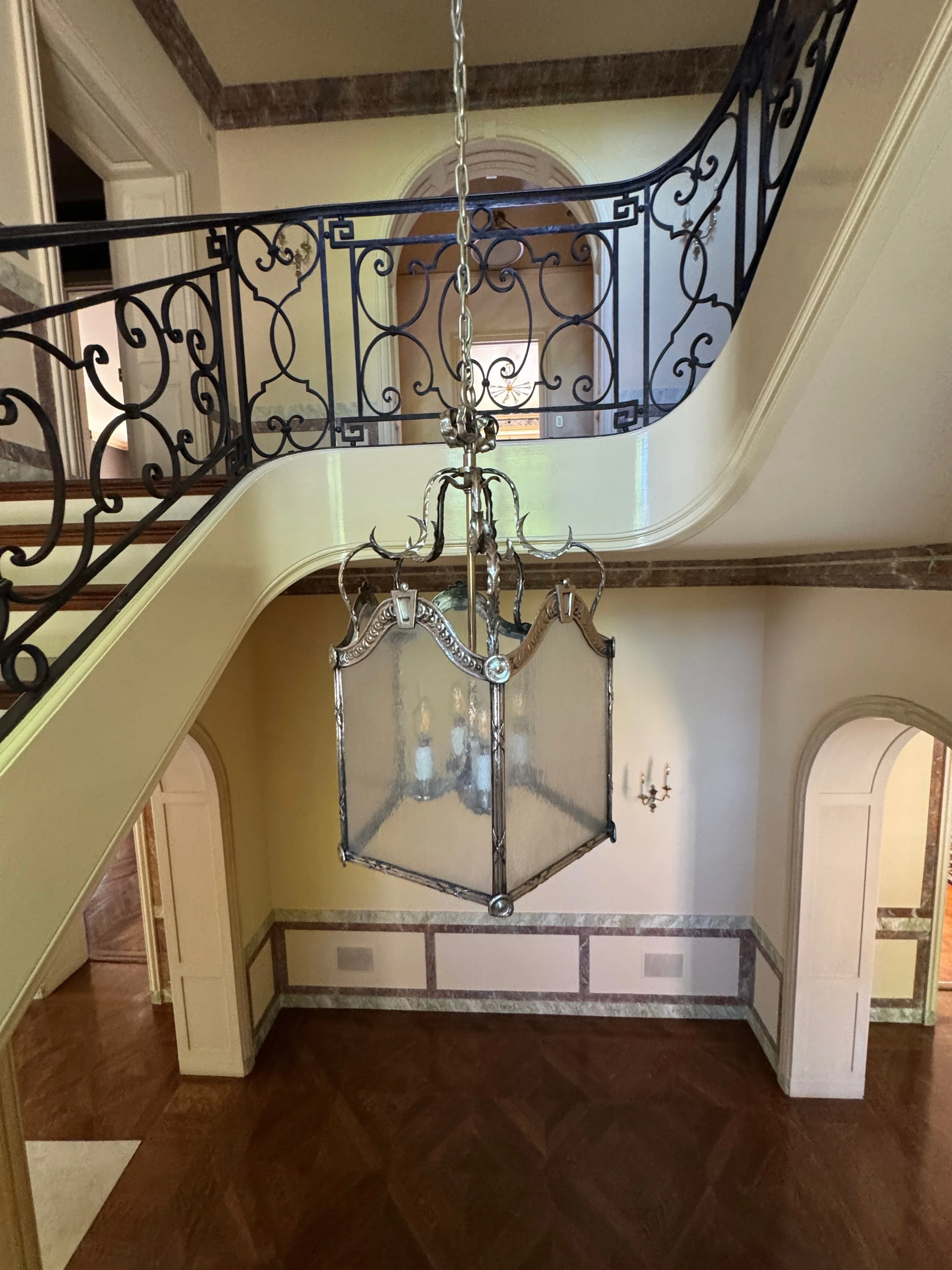 LIGHT HALL1 03A.jpg