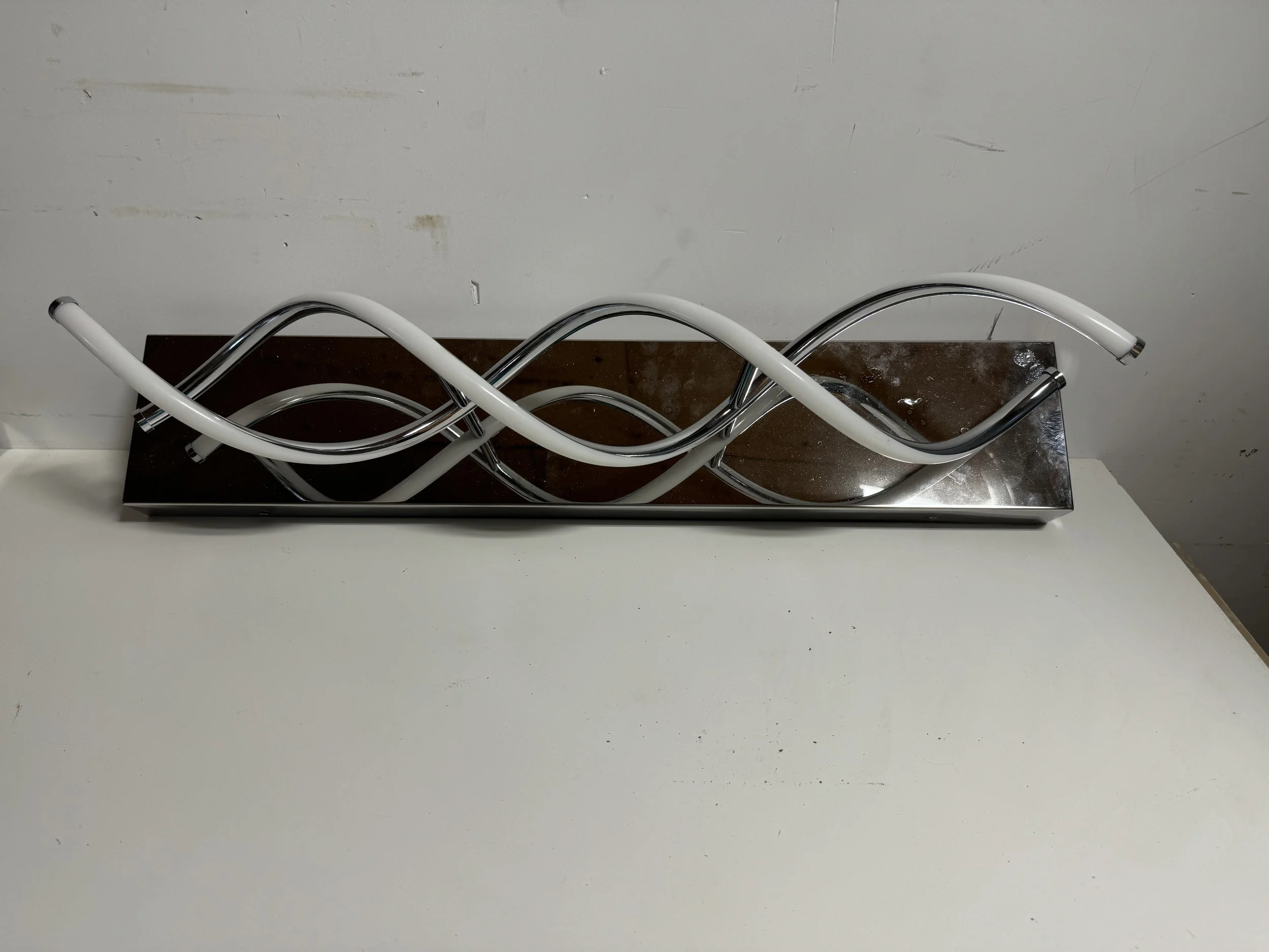 Artika DNA Vanity LED Light Z995