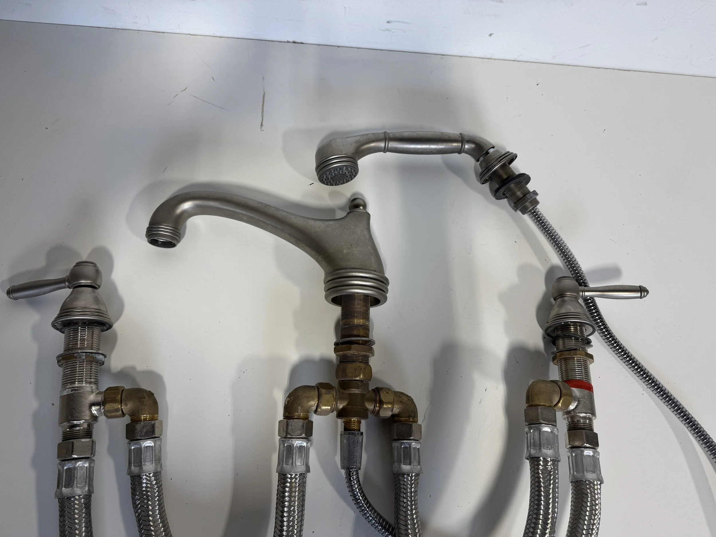 Grohe Brushed Nickel Tub Filler set w Hand Spray B187