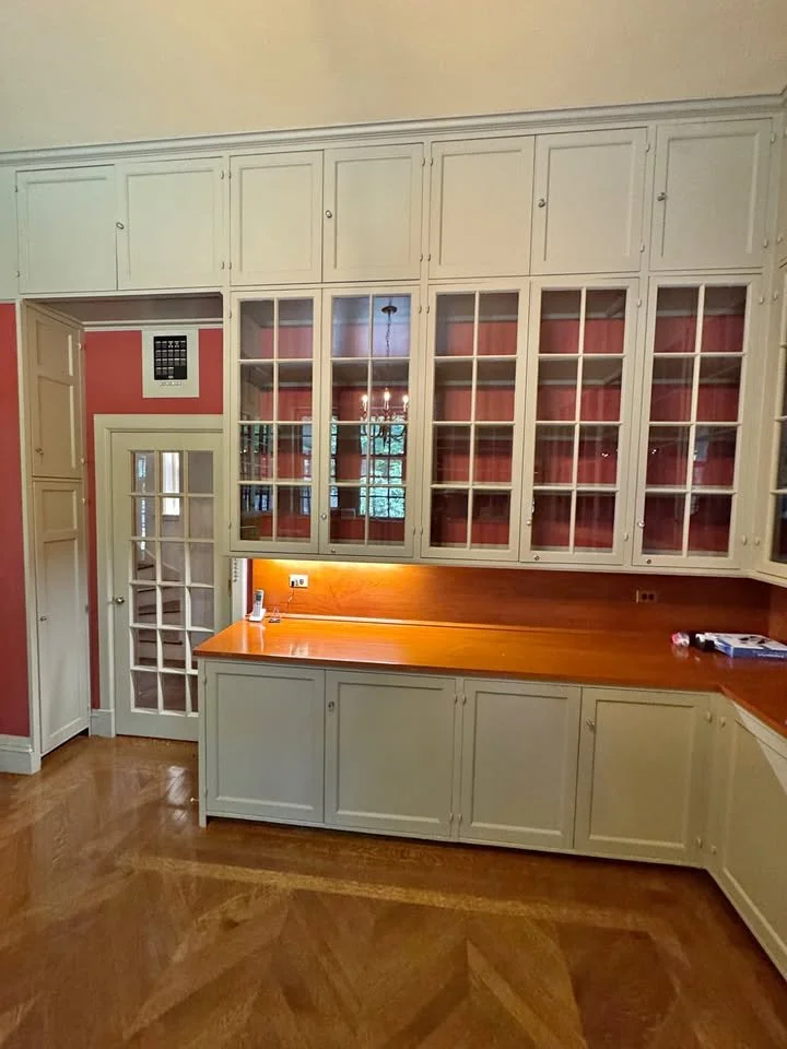 Reclaimed Kitchen Base Cabinets B333 a.jpg
