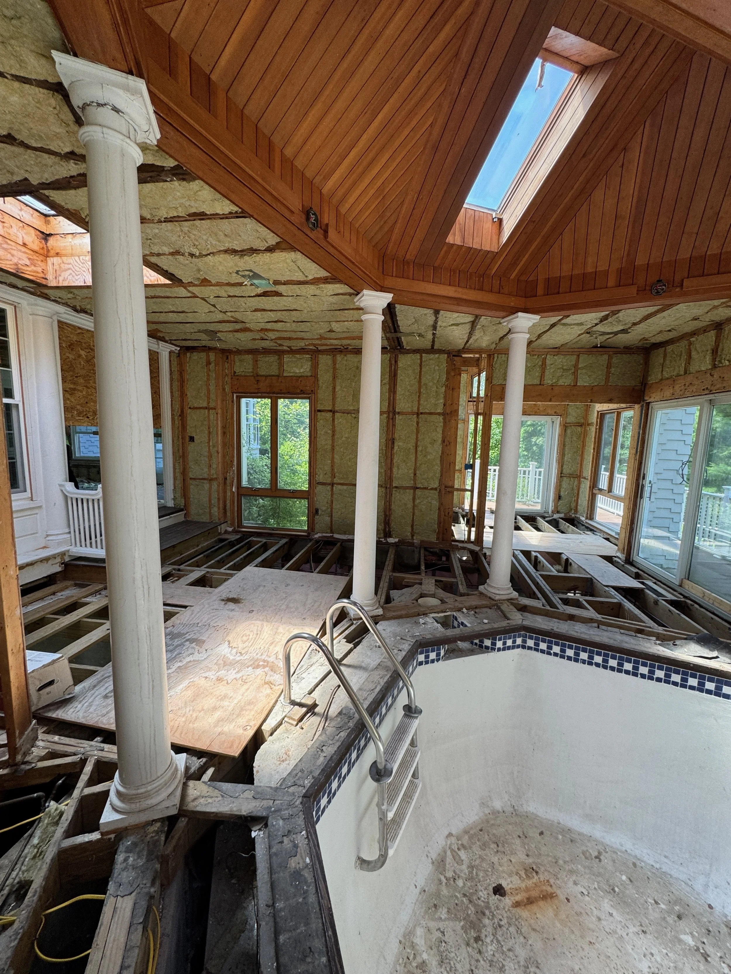 POOL 08.jpg