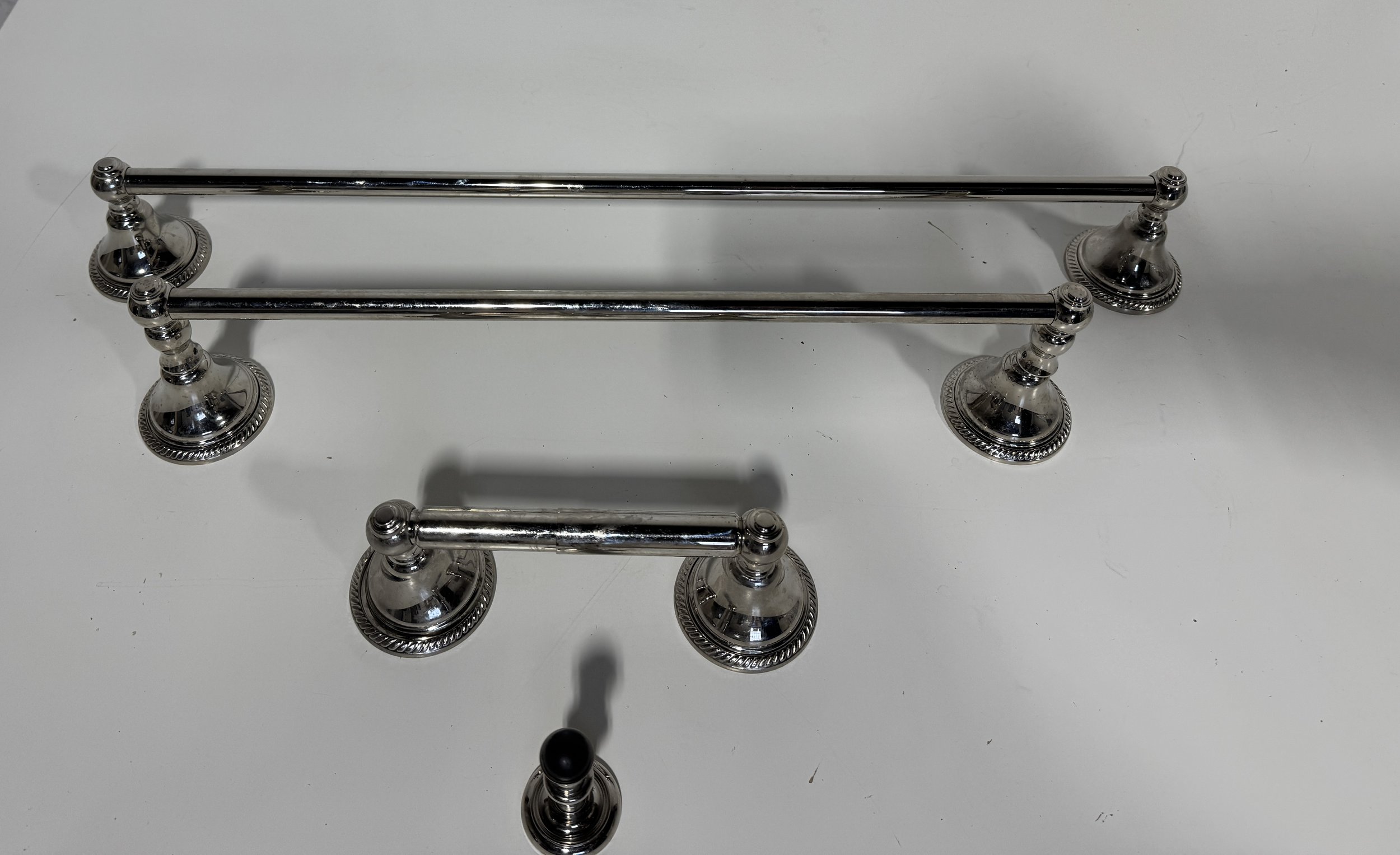 Bath Accessory Set D143 A