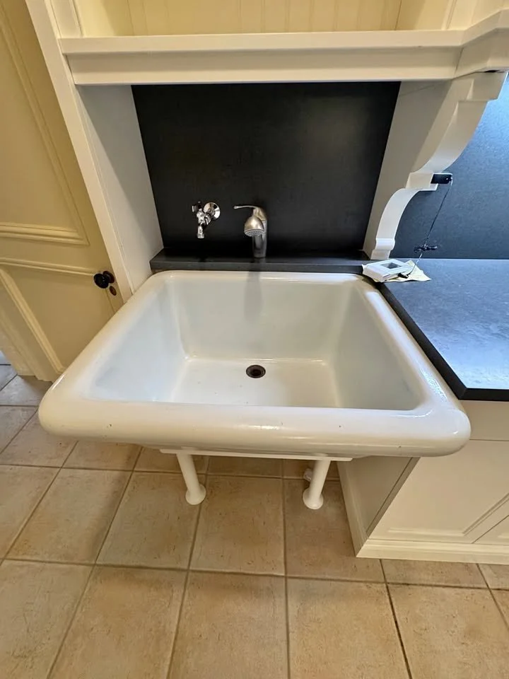 Reclaimed Rufford and Co Porcelain Sink B333 a.jpg