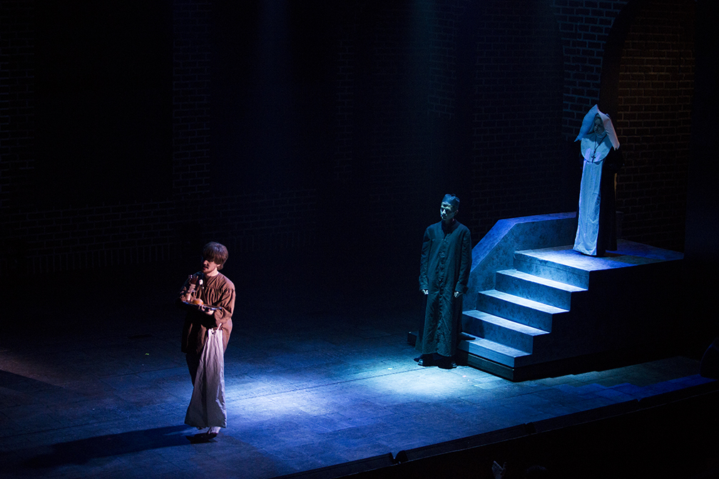 Les Misérables Student Edition - Scenic and Lighting Design