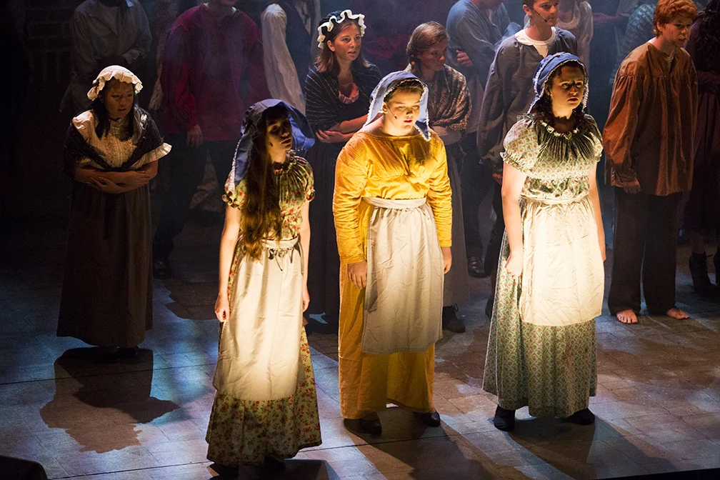 Les Misérables Student Edition - Scenic and Lighting Design