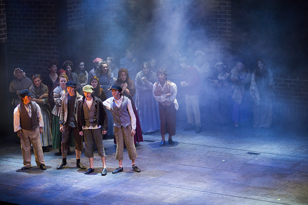 Les Misérables Student Edition - Scenic and Lighting Design