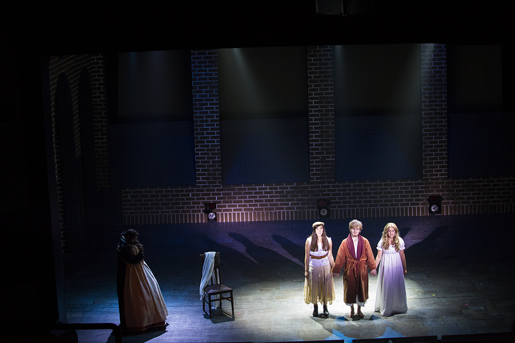 Les Misérables Student Edition - Scenic and Lighting Design