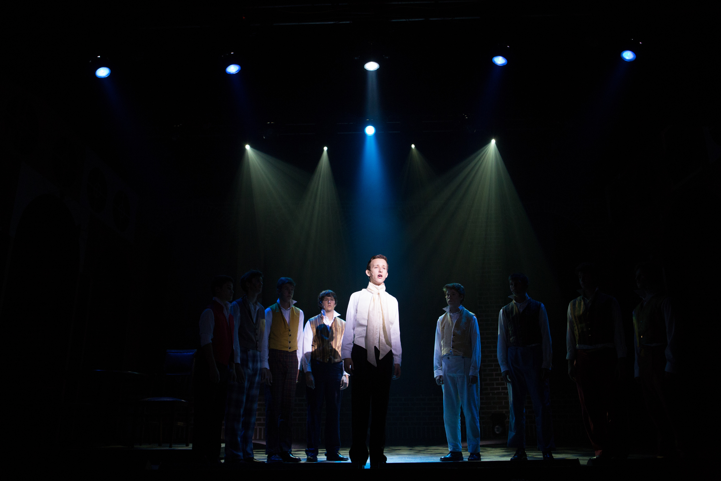 Les Misérables Student Edition - Scenic and Lighting Design