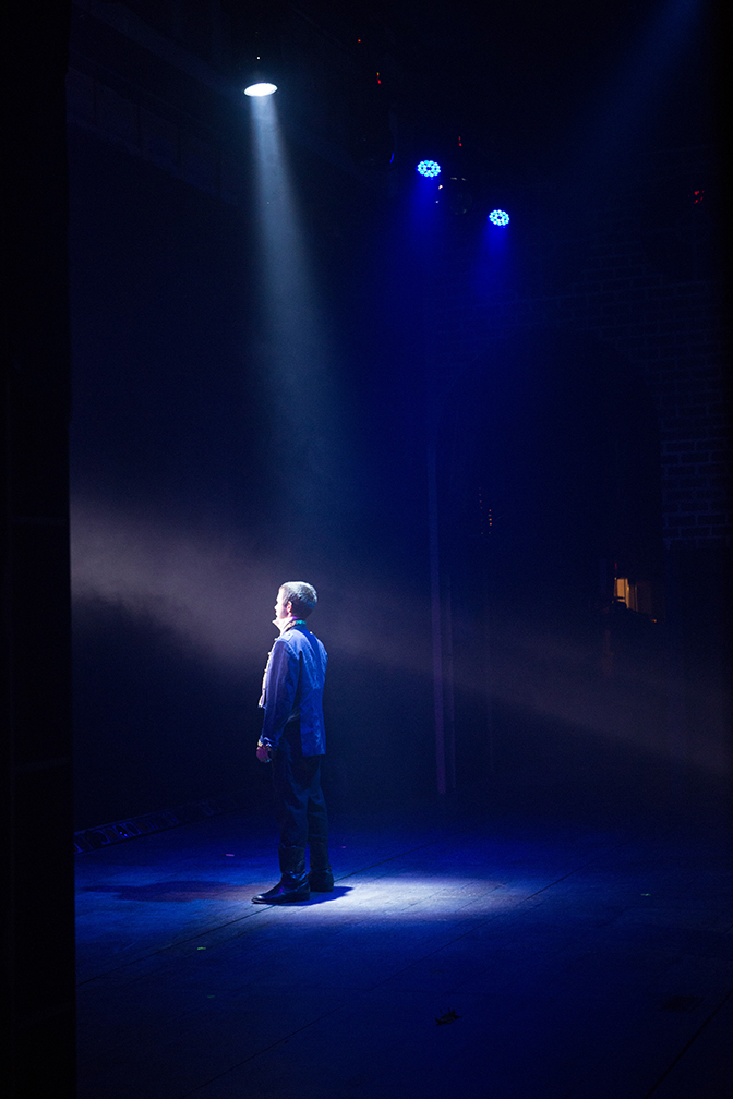 Les Misérables Student Edition - Scenic and Lighting Design