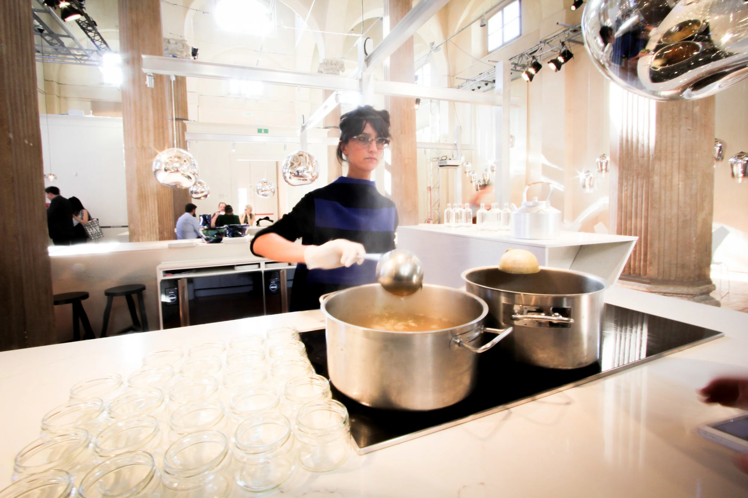 The Restaurant: The making of Floaing Garden in Water Kitchen . image©Futurecrafter