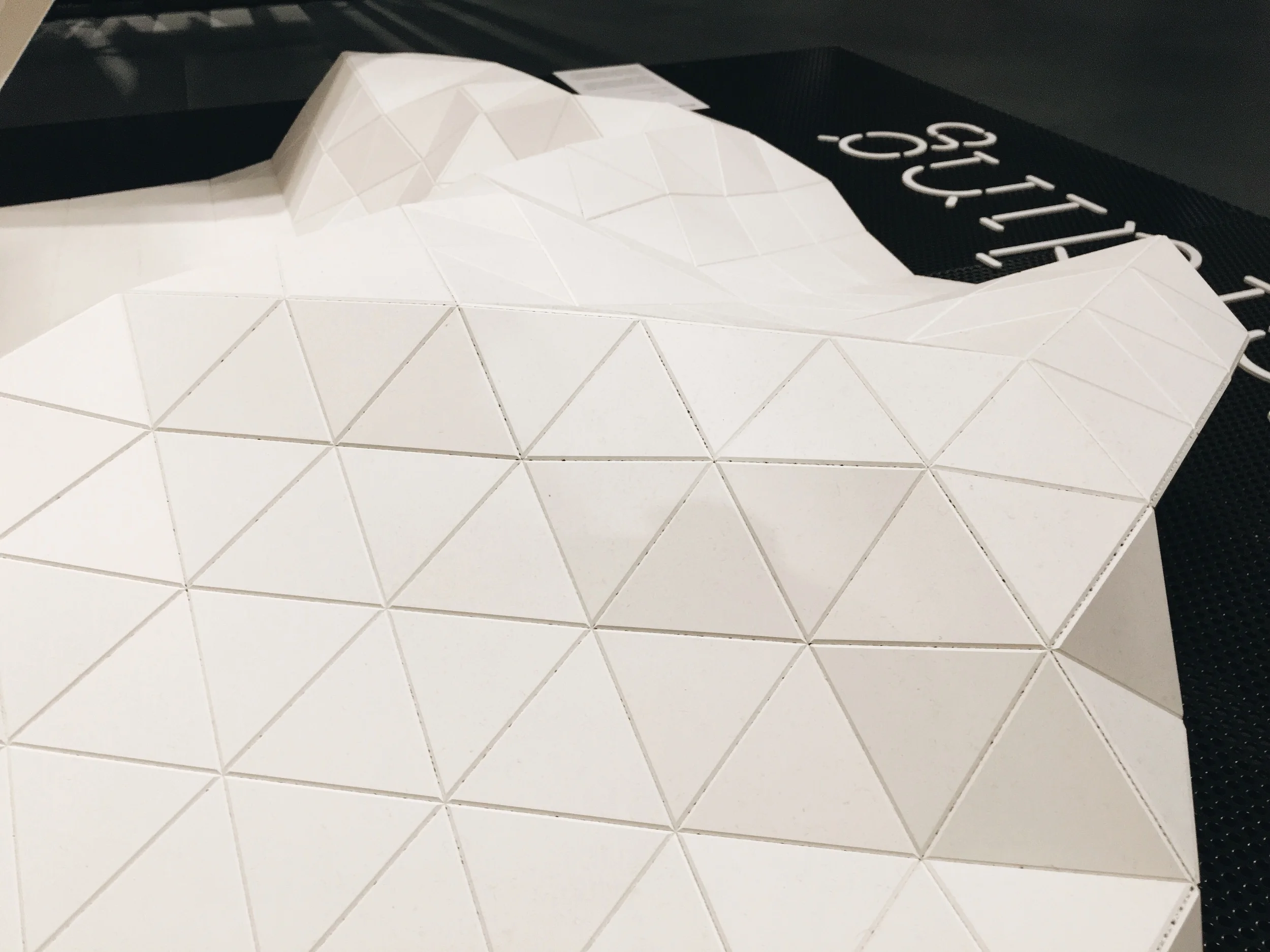 Folding. Sempering. Images@Futurecrafter.