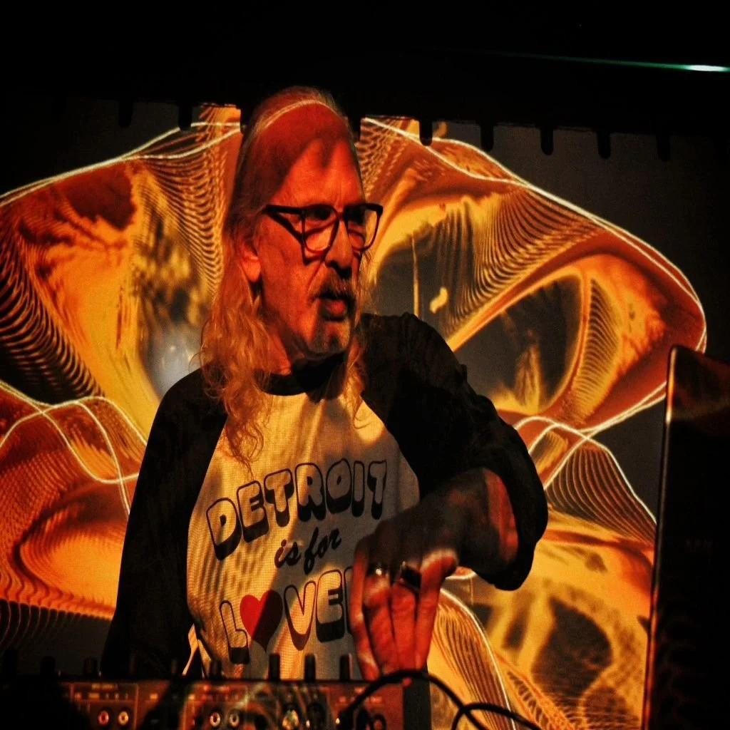 This Friday 8/2 will be spinning at @frogwinebar starting at 10:00 pm, first time there but have only heard good things, as always classic and contemporary electronic dance music with a psychedelic flavor, 
#aspectofreality #feedyourhead #Bed-Sty #ho